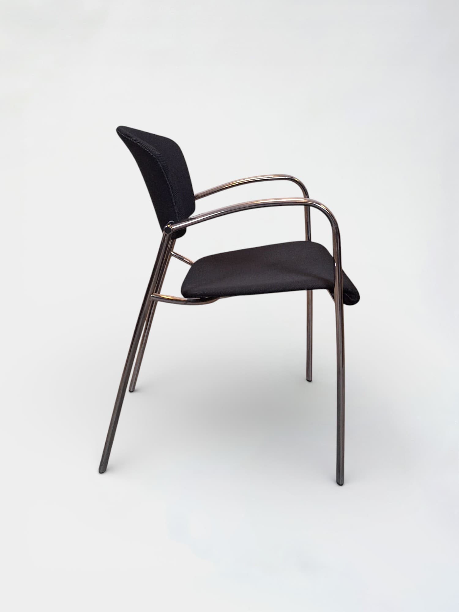 Chaise design en aluminium et noir-2