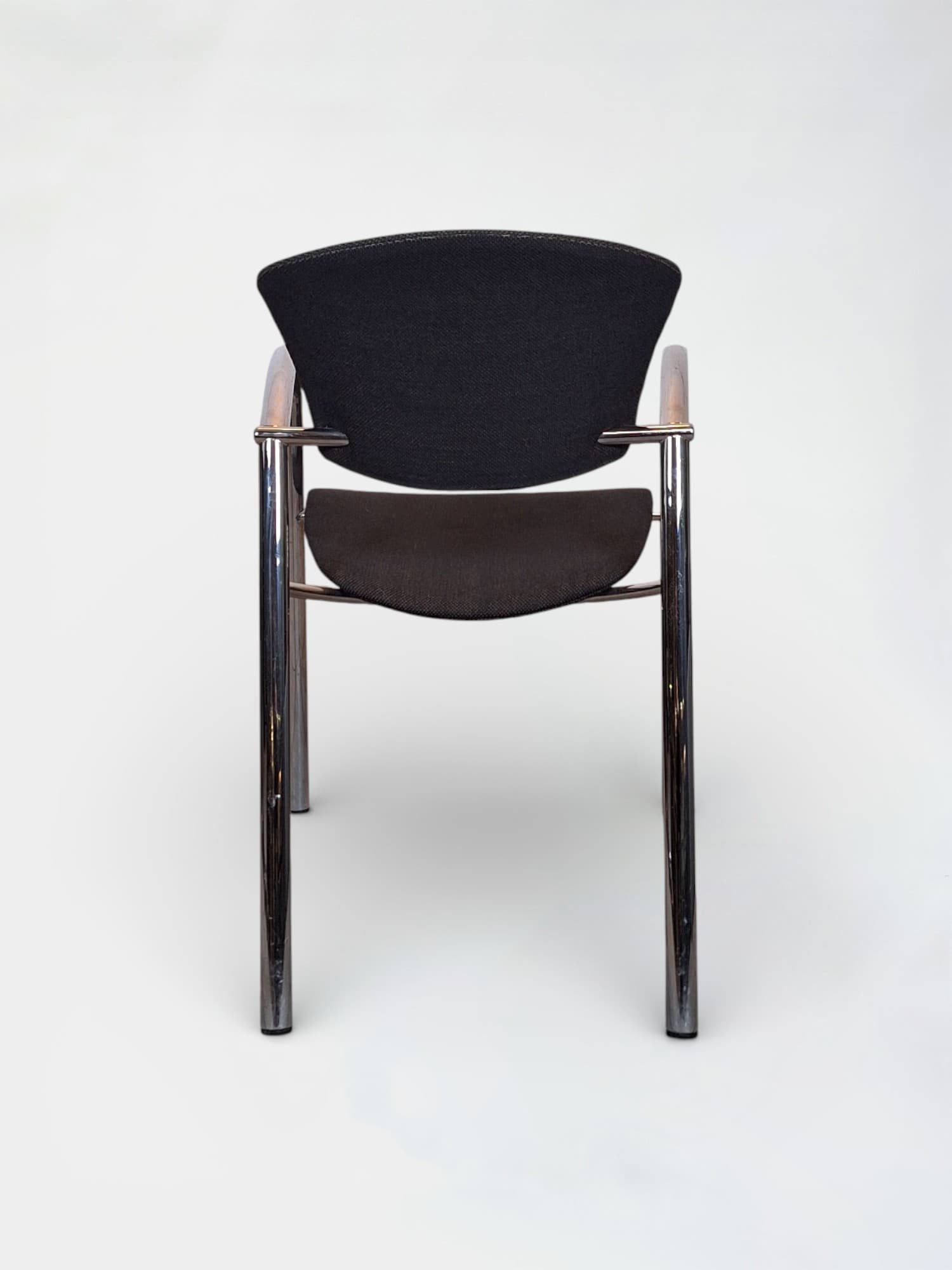 Chaise design en aluminium et noir-3