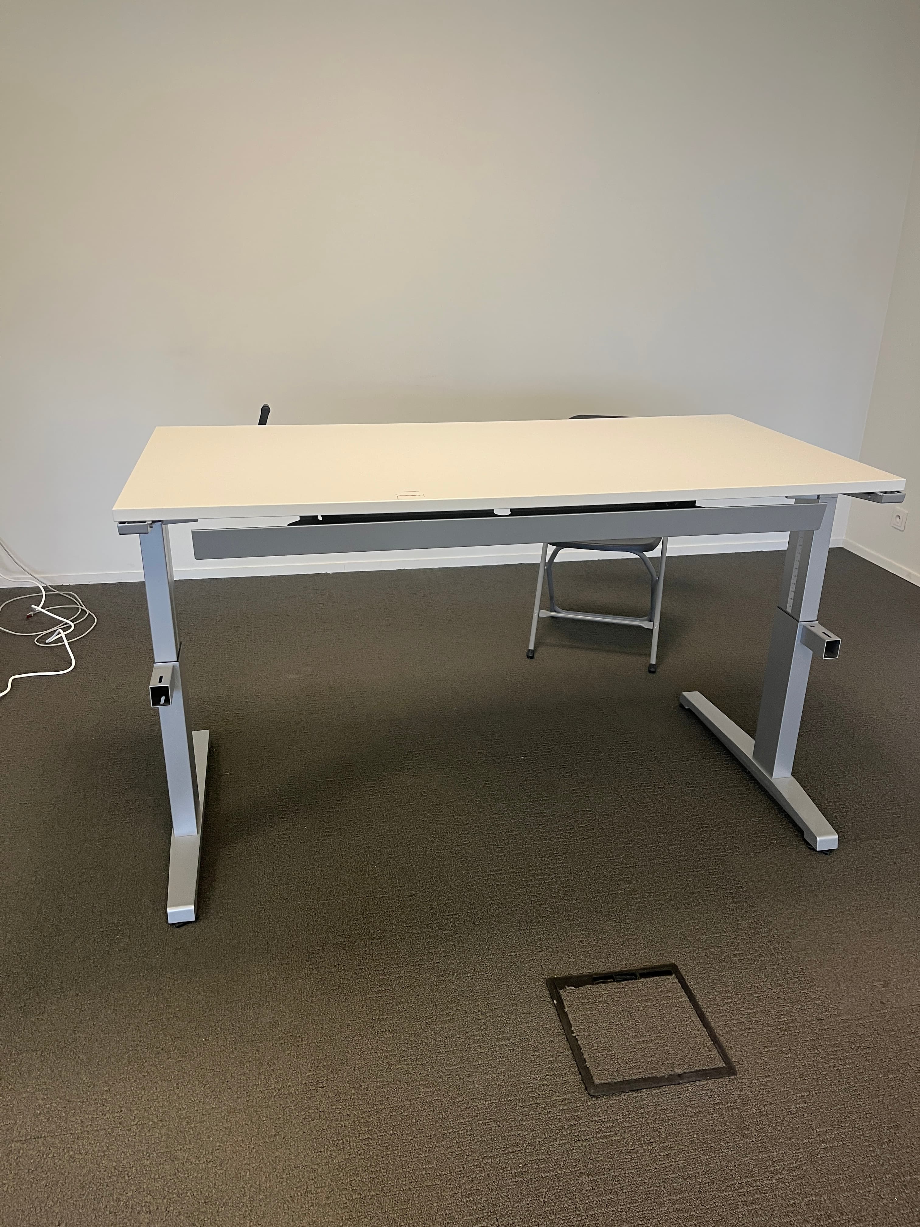 Steelcase white desk with adjustable height-4