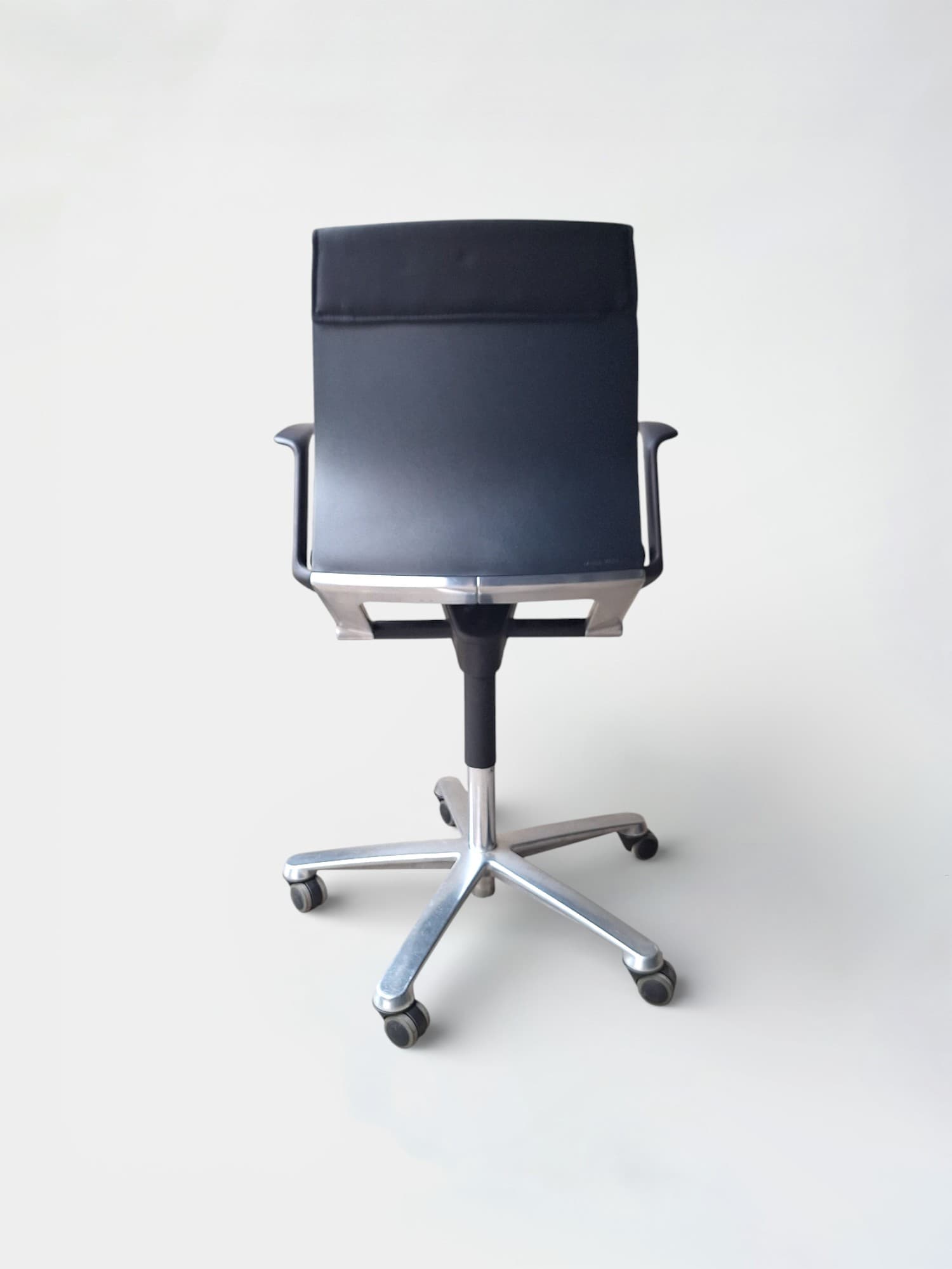 Wilkhahn donkerbruine bureaustoel op stalen verrijdbare poten-2