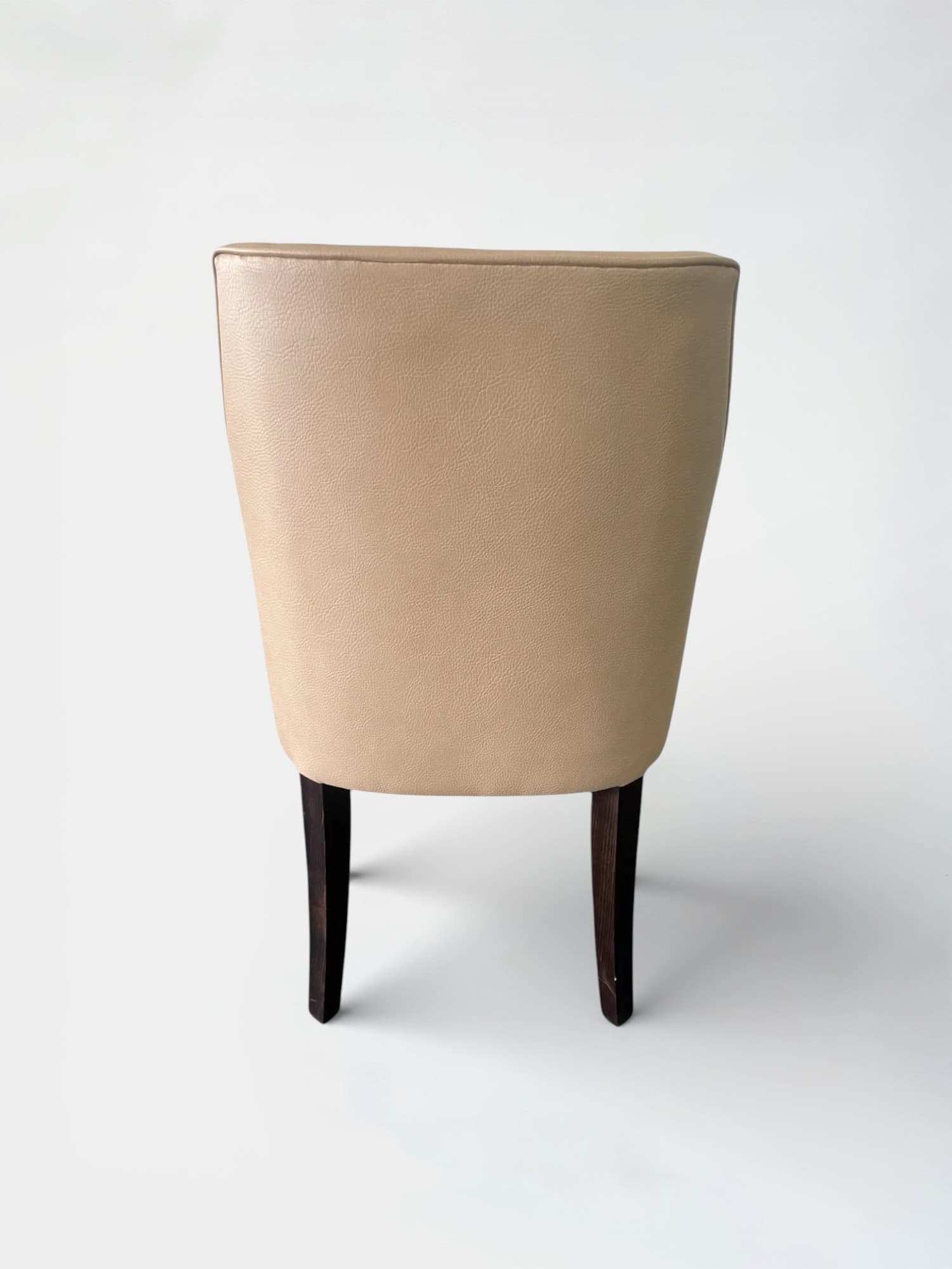 Chaise en cuir beige avec pieds en bois-2