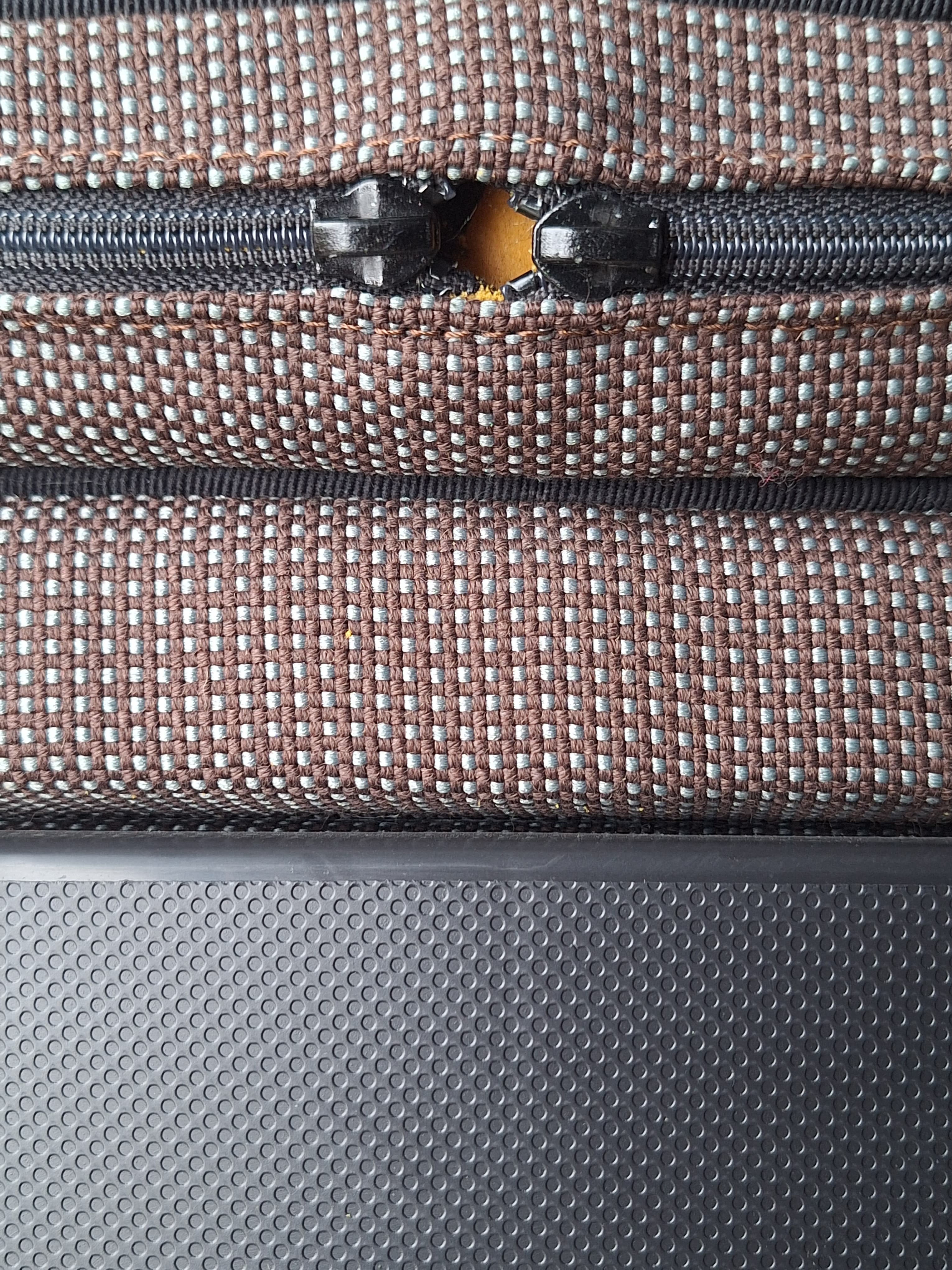 Vitra Visavis Chaise en tissu gris avec cadre chromé par Antonio Citterio-6