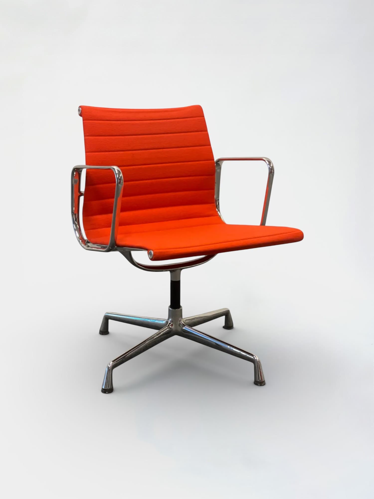 Vitra Eames EA108 Rood-Oranje-0