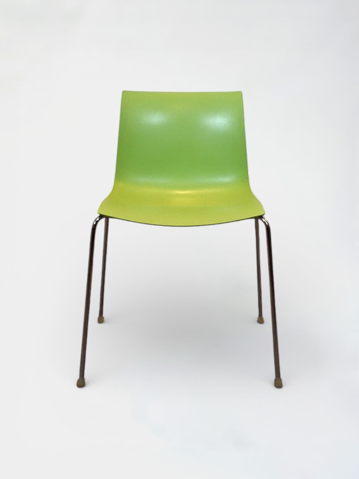Arper Catifa 46 Green stacking chair-1