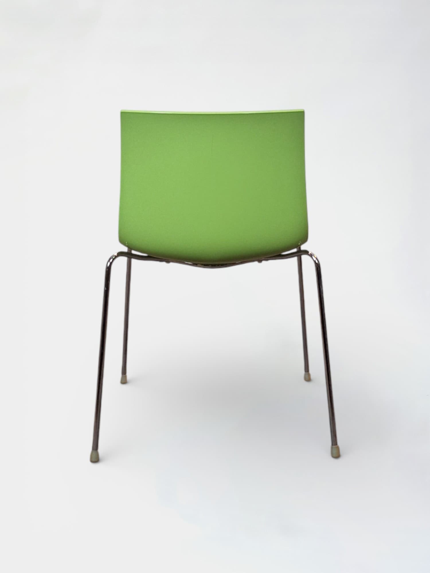 Arper Catifa 46 Green stacking chair-3