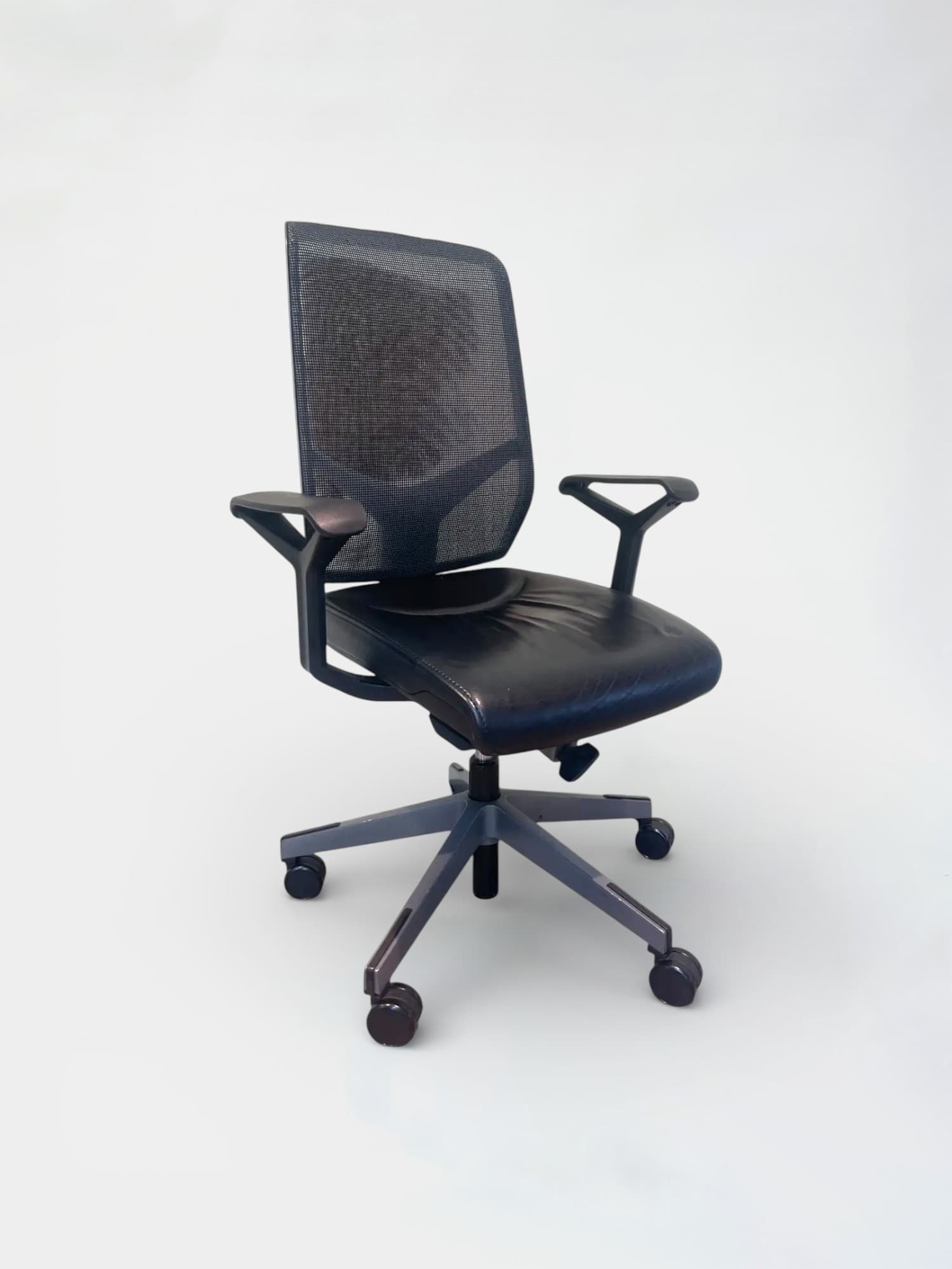 Giroflex 68 Black Office Chair-0