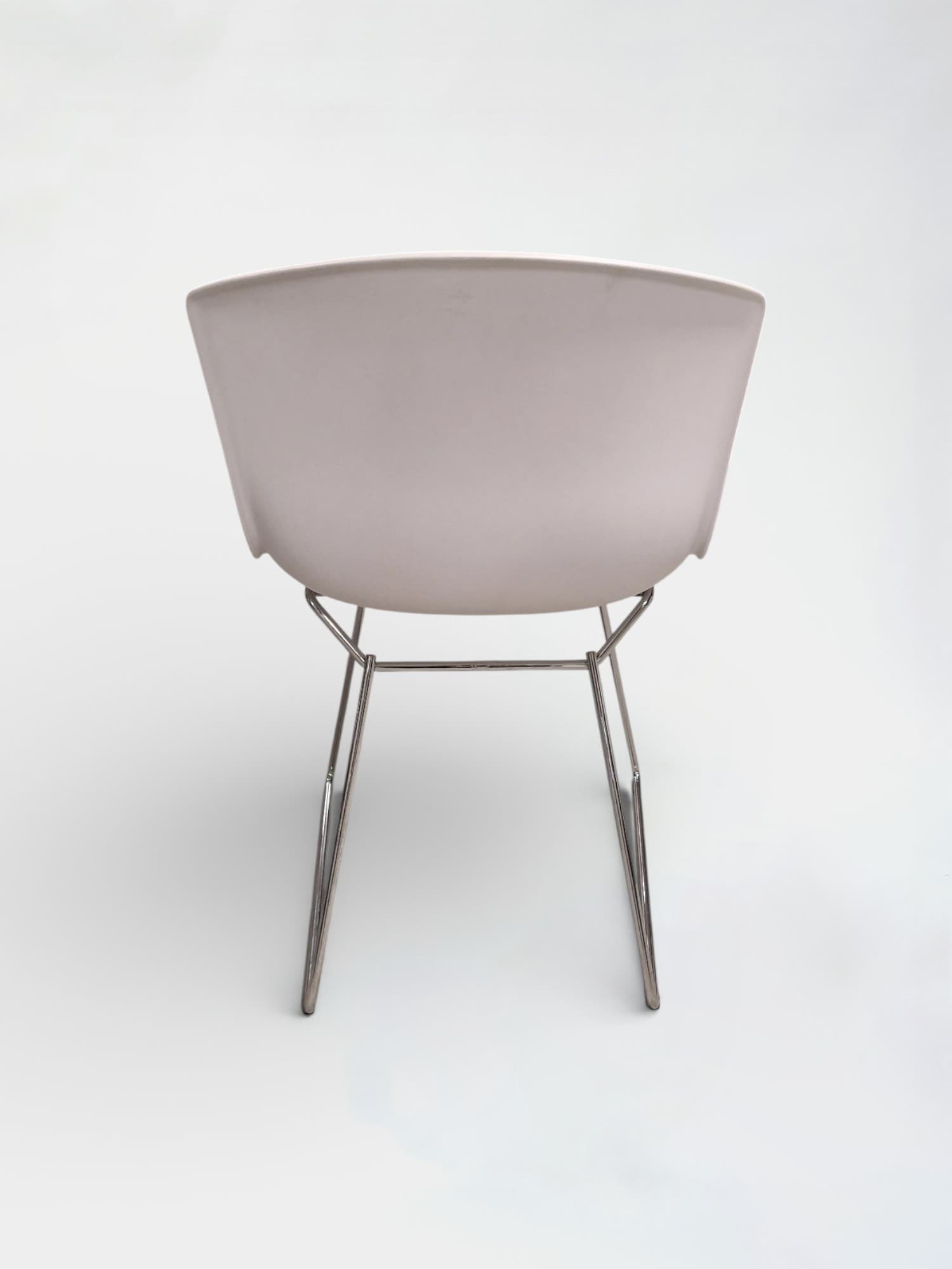 Knoll witte kunststof stoel pas stapelbaar-3