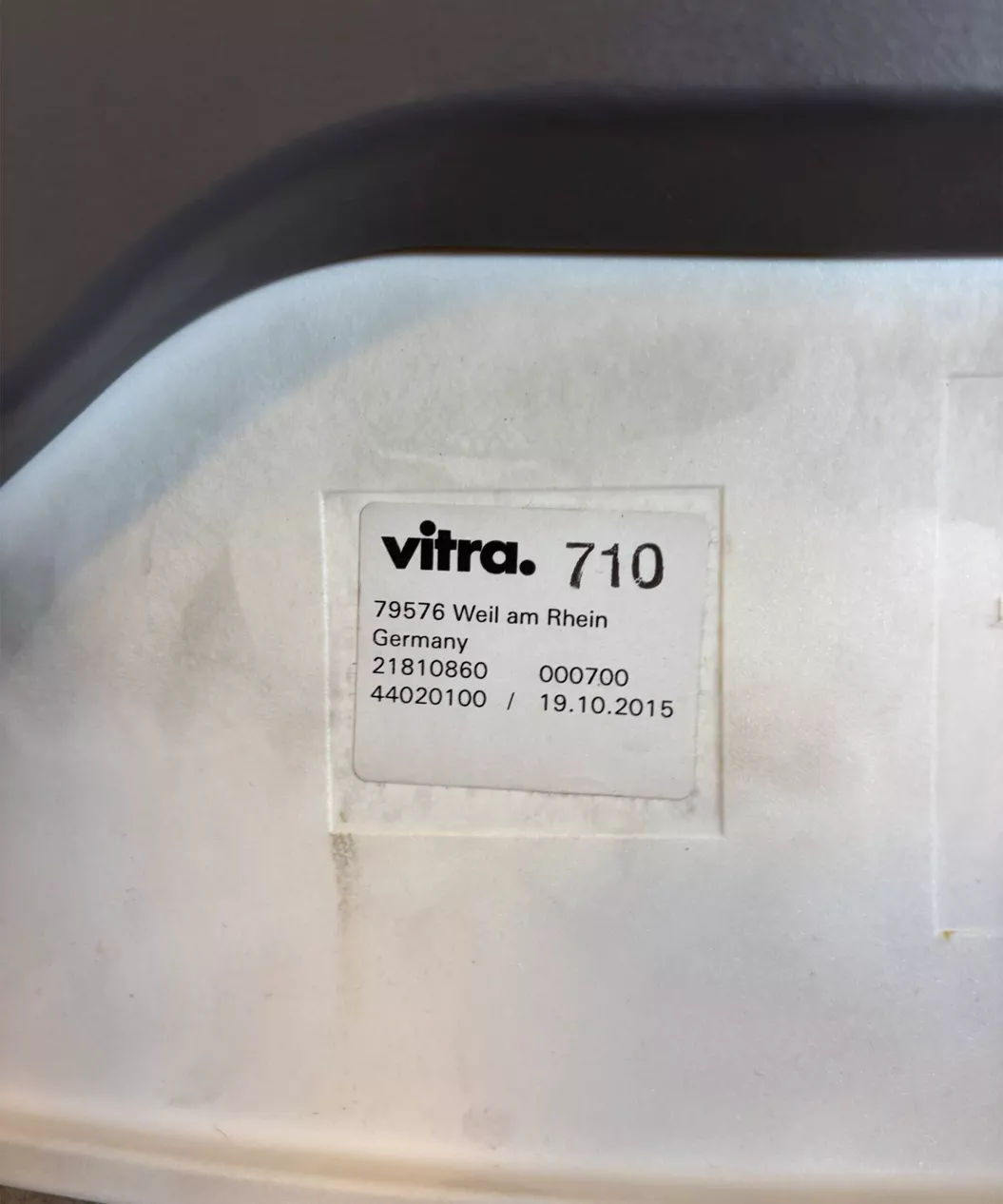 Vitra Hal White houten vergaderstoel-3