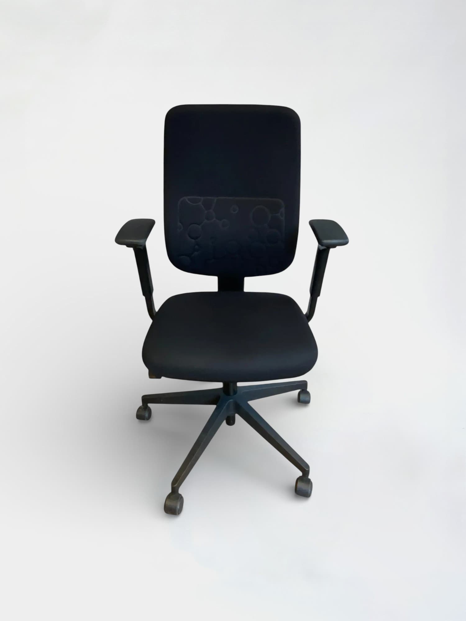 Steelcase zwarte stoffen bureaustoel met verstelbare armleuningen-1