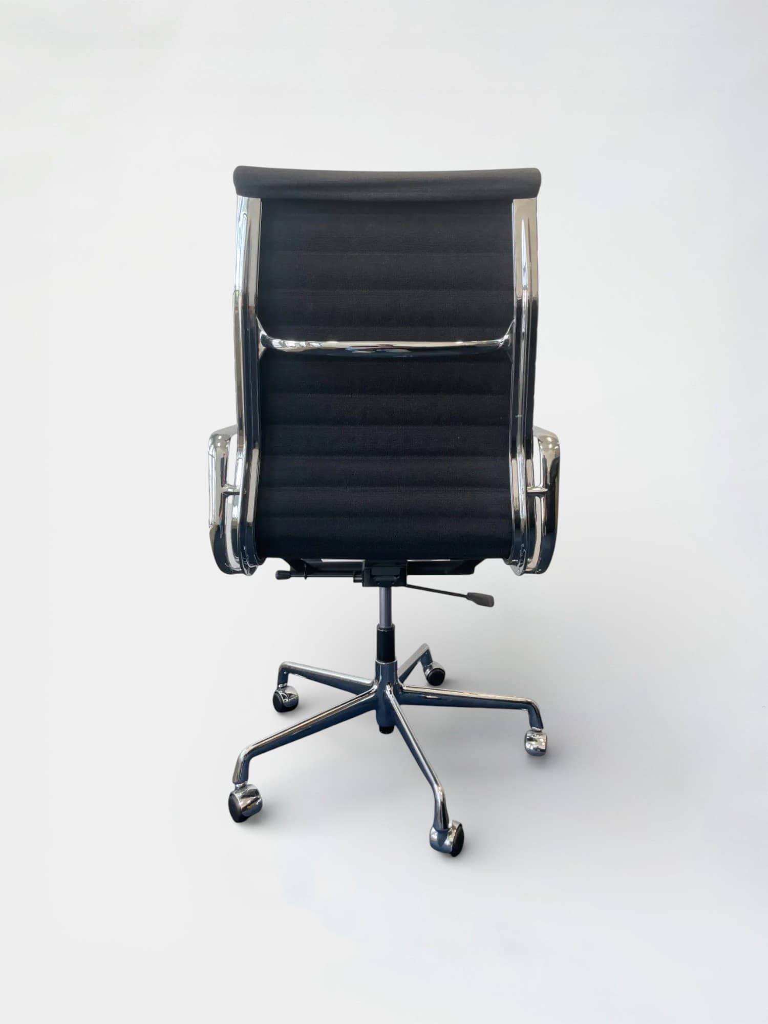 Vitra Eames - Hopsak Zwart EA119-2