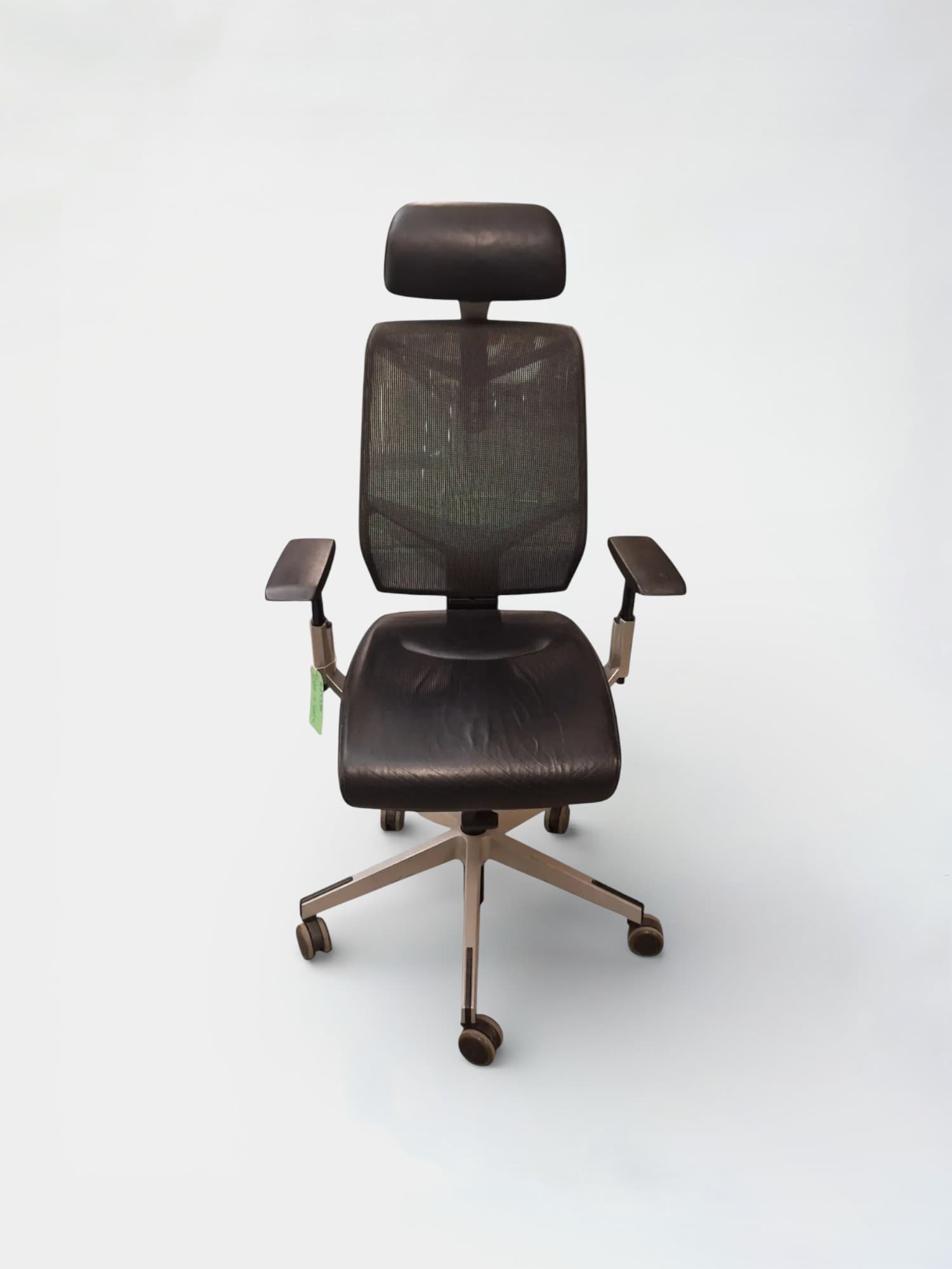 Giroflex chaise de bureau haute en cuir noir avec dossier en treillis-0