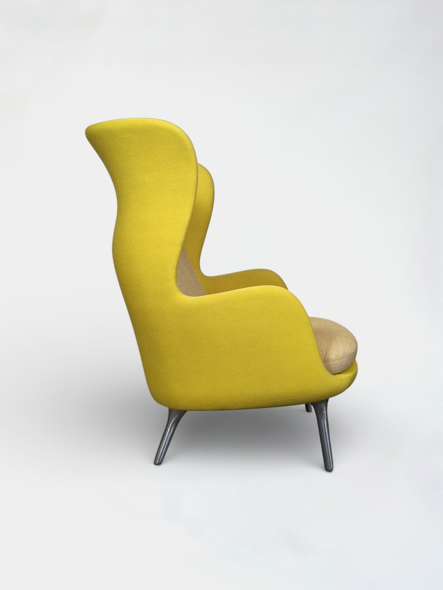 RO Lounge Chair by Republic of Fritz Hansen Design by Jaime Hayon-3