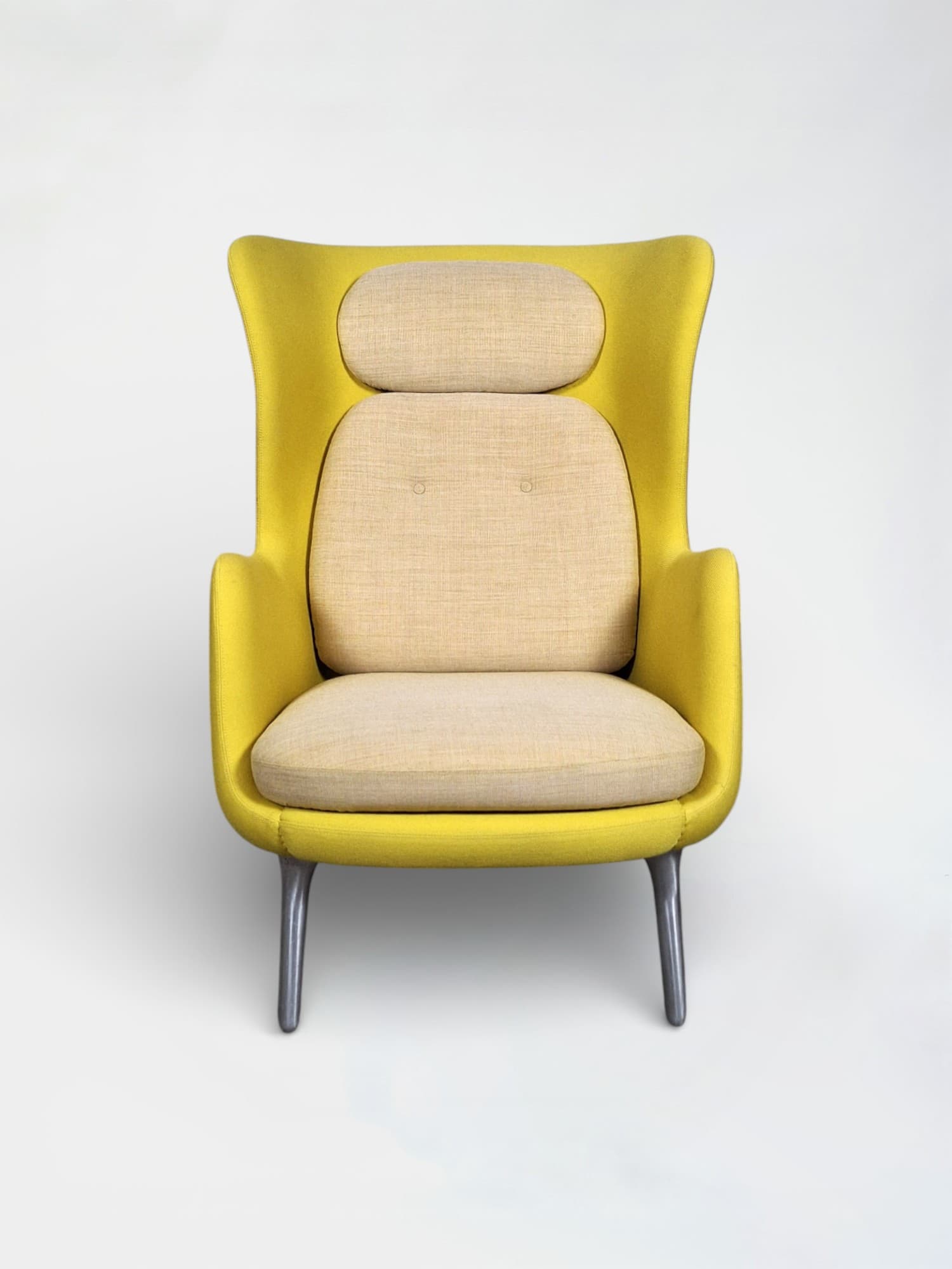 RO Lounge Chair by Republic of Fritz Hansen Design by Jaime Hayon-1