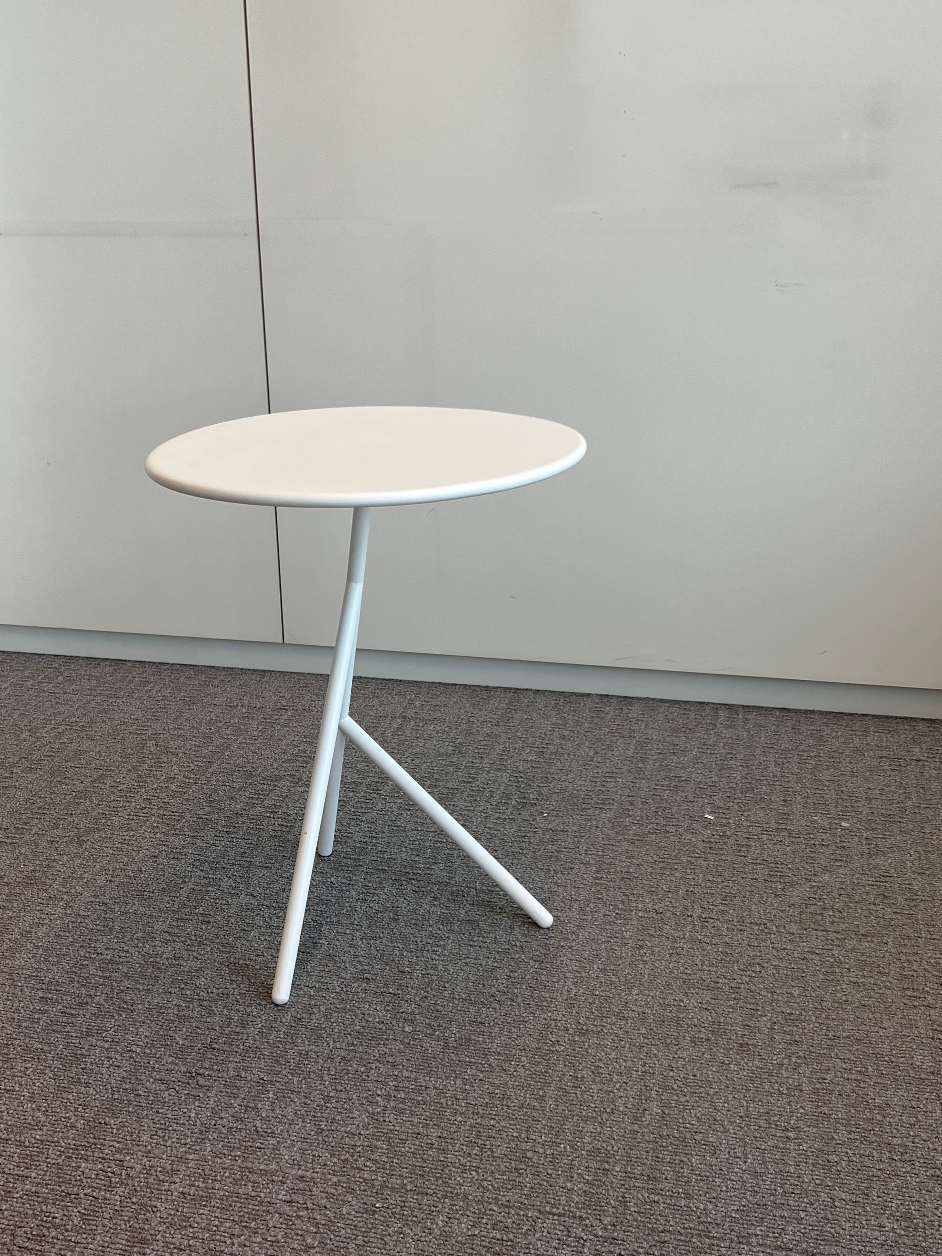 Table basse de 45 cm en bois et métal, blanche