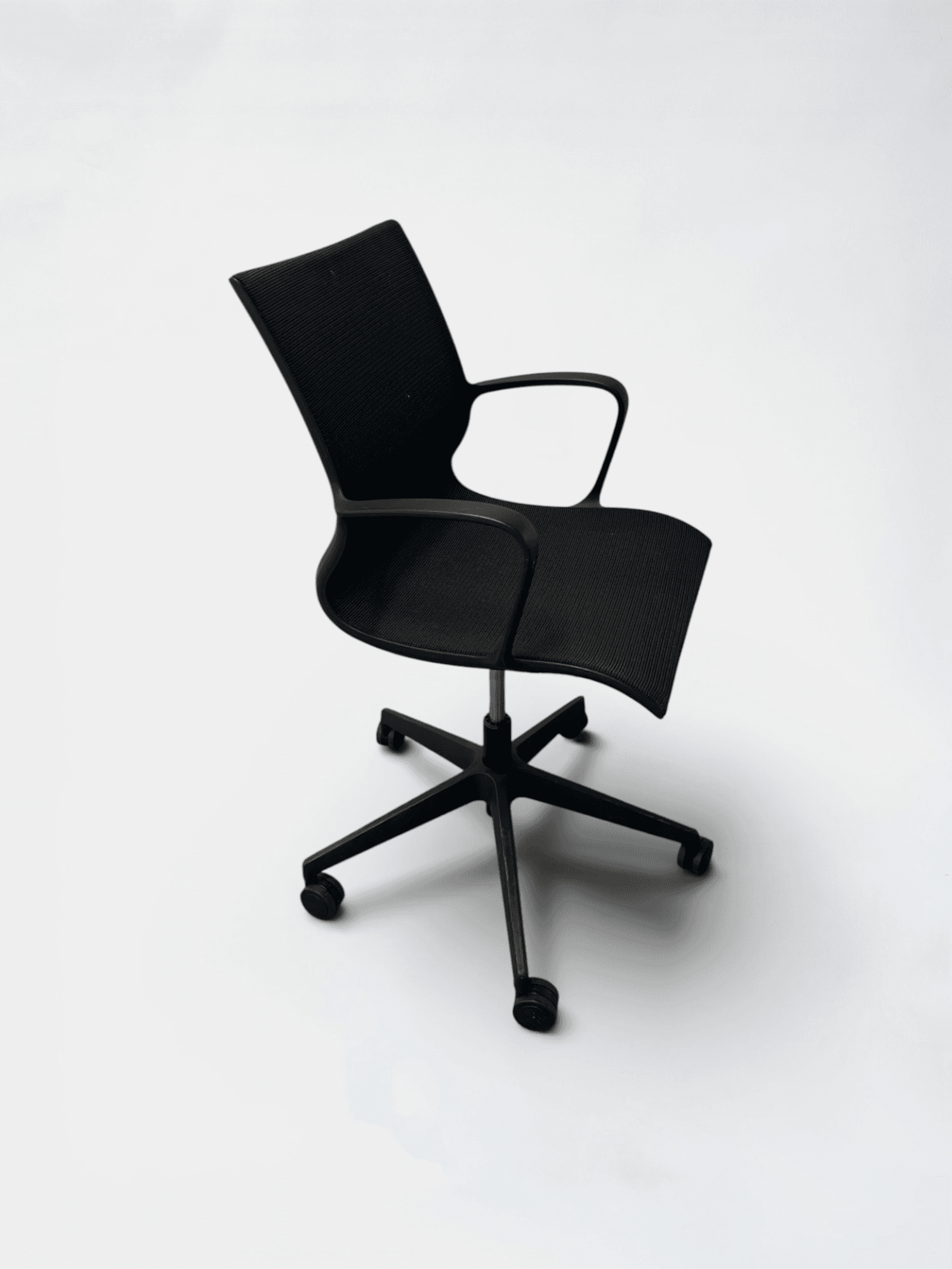 Chaise de bureau Sitland en plastique noir et métal-0