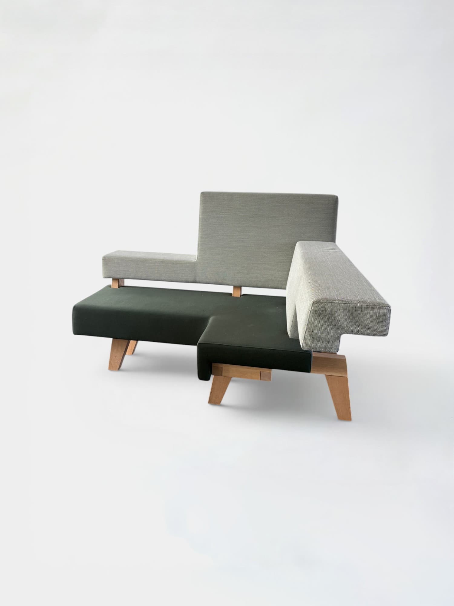 PROOF canapé vert clair et vert foncé sur structure en bois-0