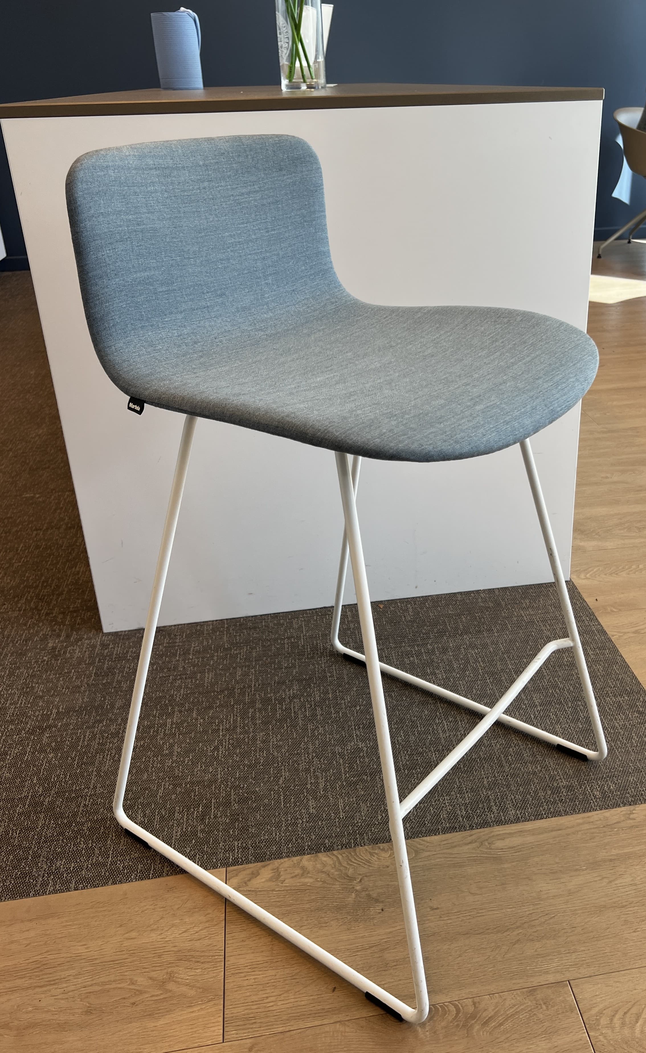 Chaise haute Martela en tissu gris