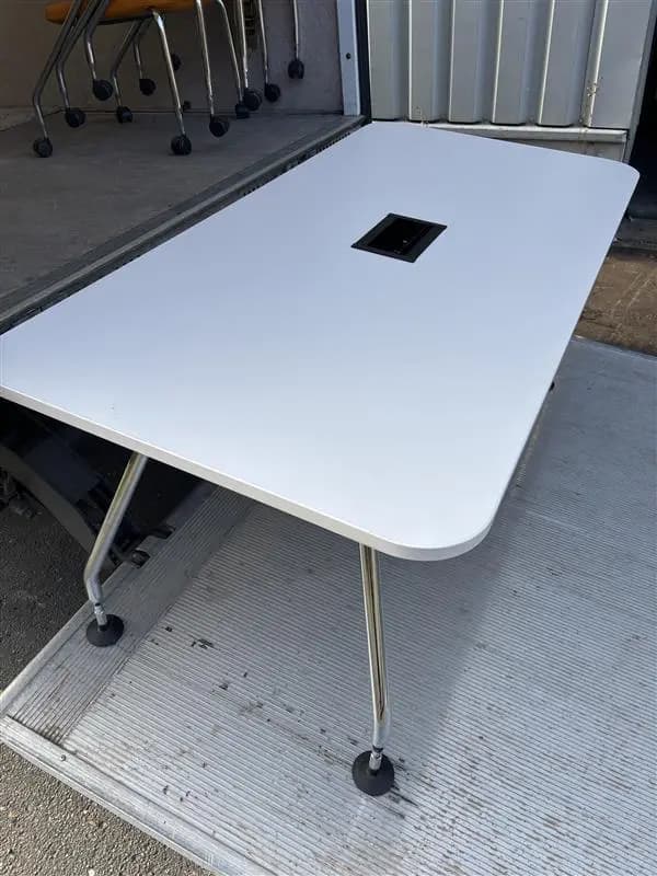 Vitra witte tafel-3