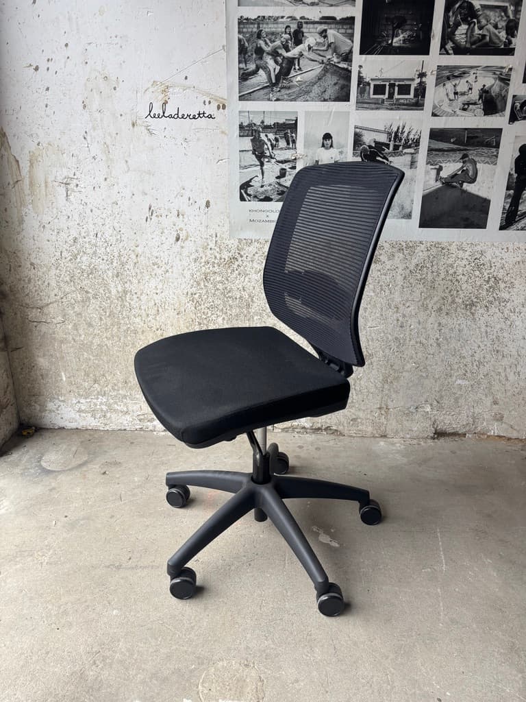 Linea New Malice 01 Ergonomic Black Office Chair without armrest-2