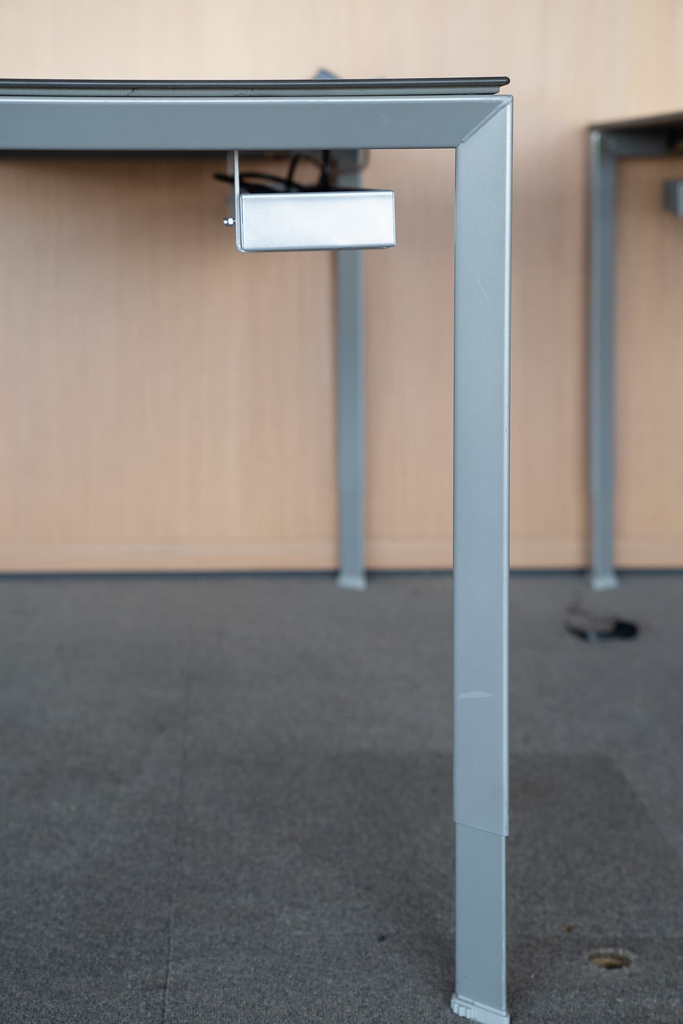 Ahrend 160cm gris bureau réglable en hauteur avec poignée-1