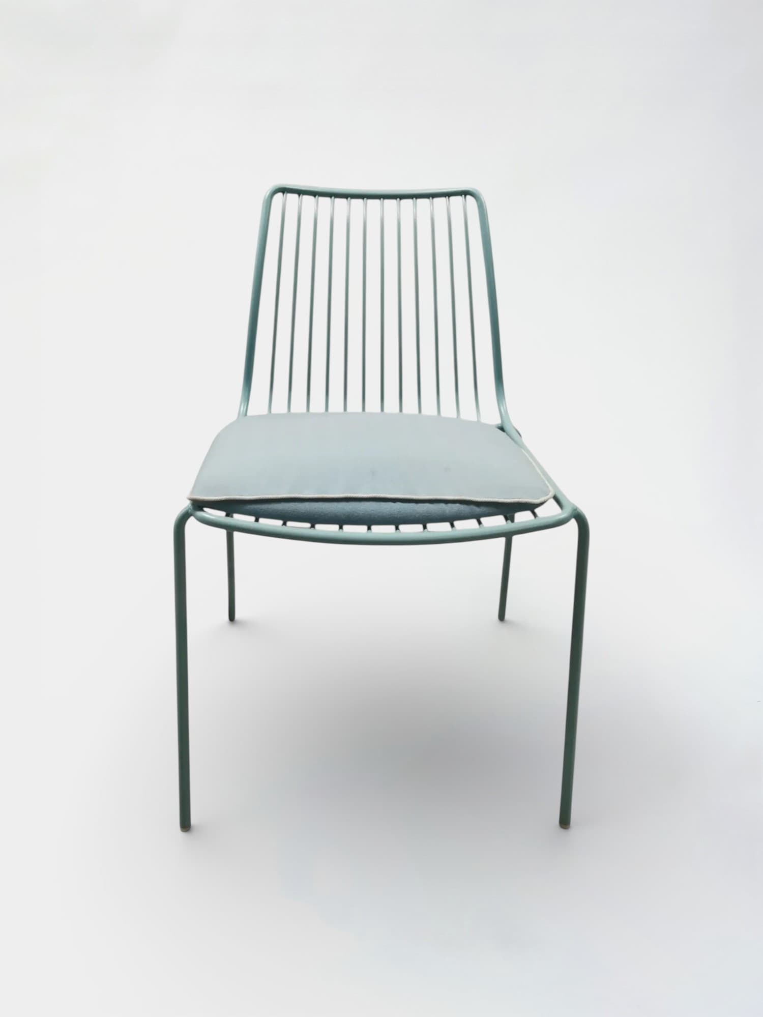 Pedrali Nolita Chaise de salle à manger empilable en métal vert menthe avec assise coussinée-1