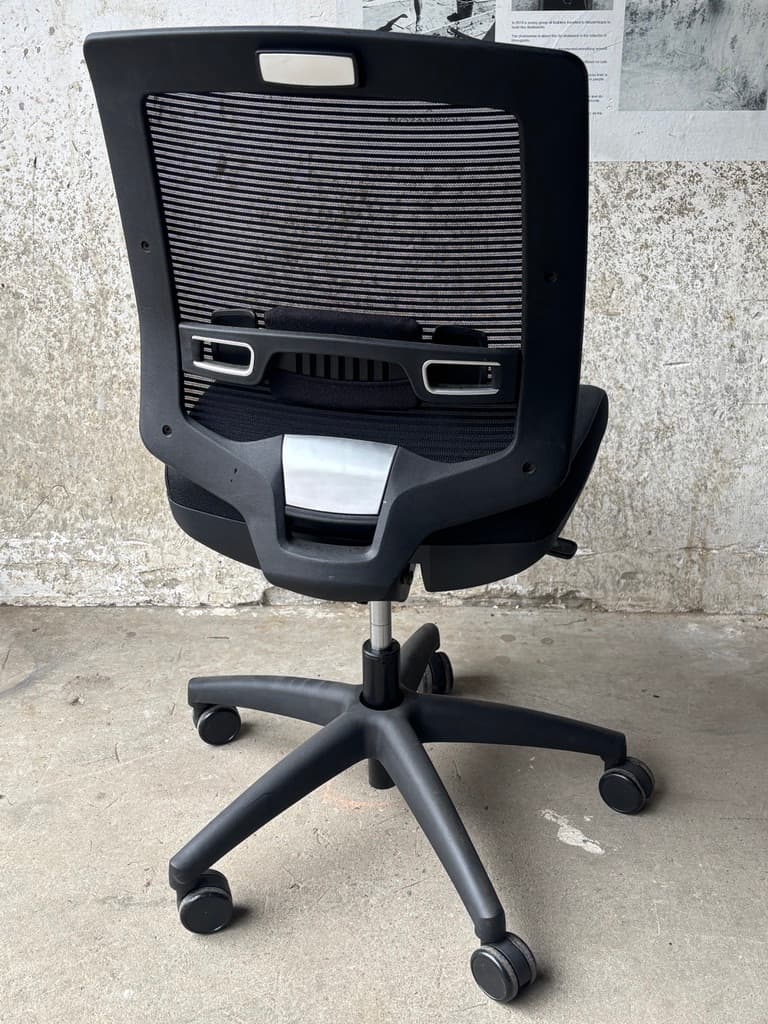 Linea New Malice 01 Ergonomic Black Office Chair without armrest-1