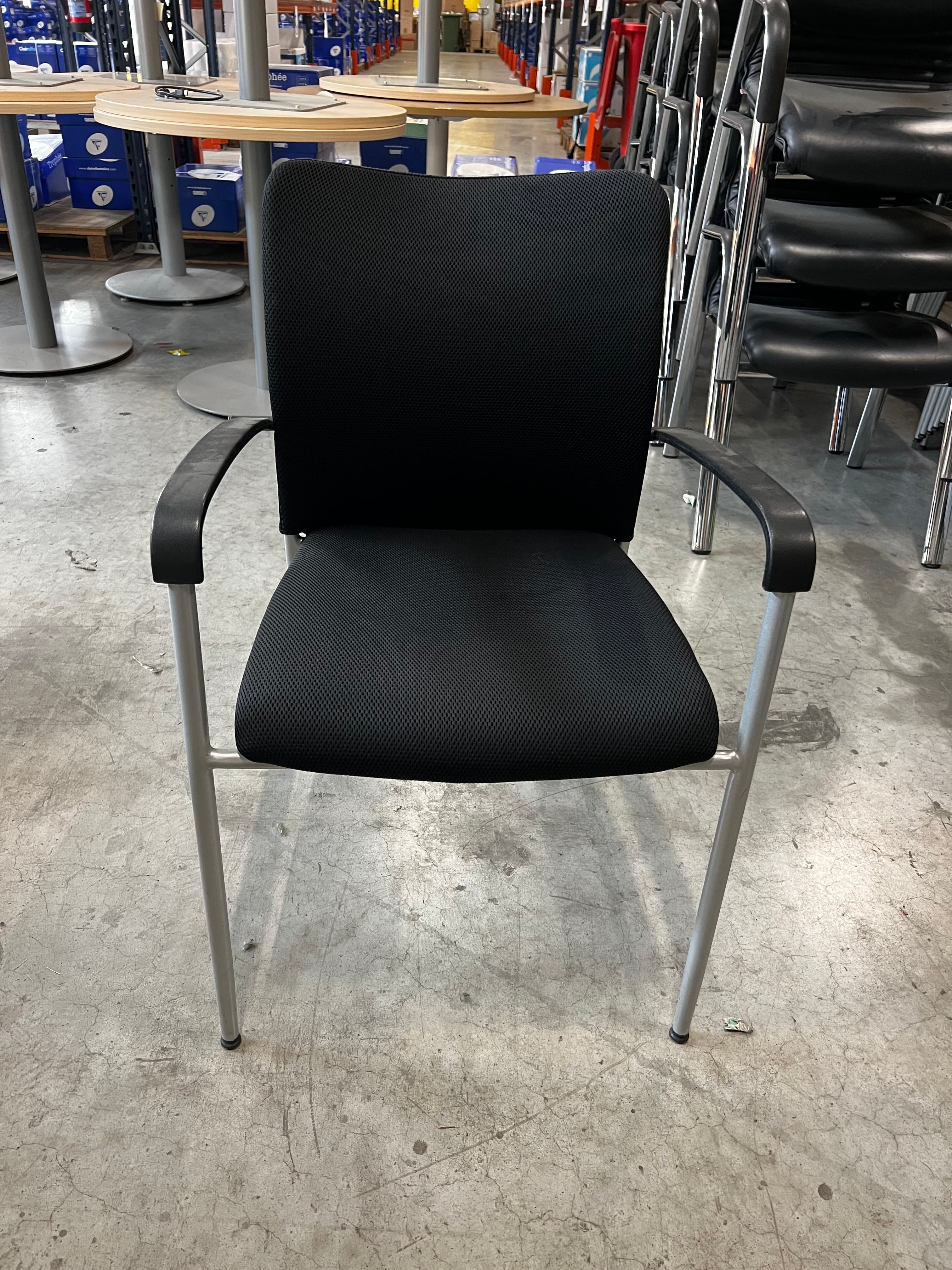 Chaise de réunion noire-0