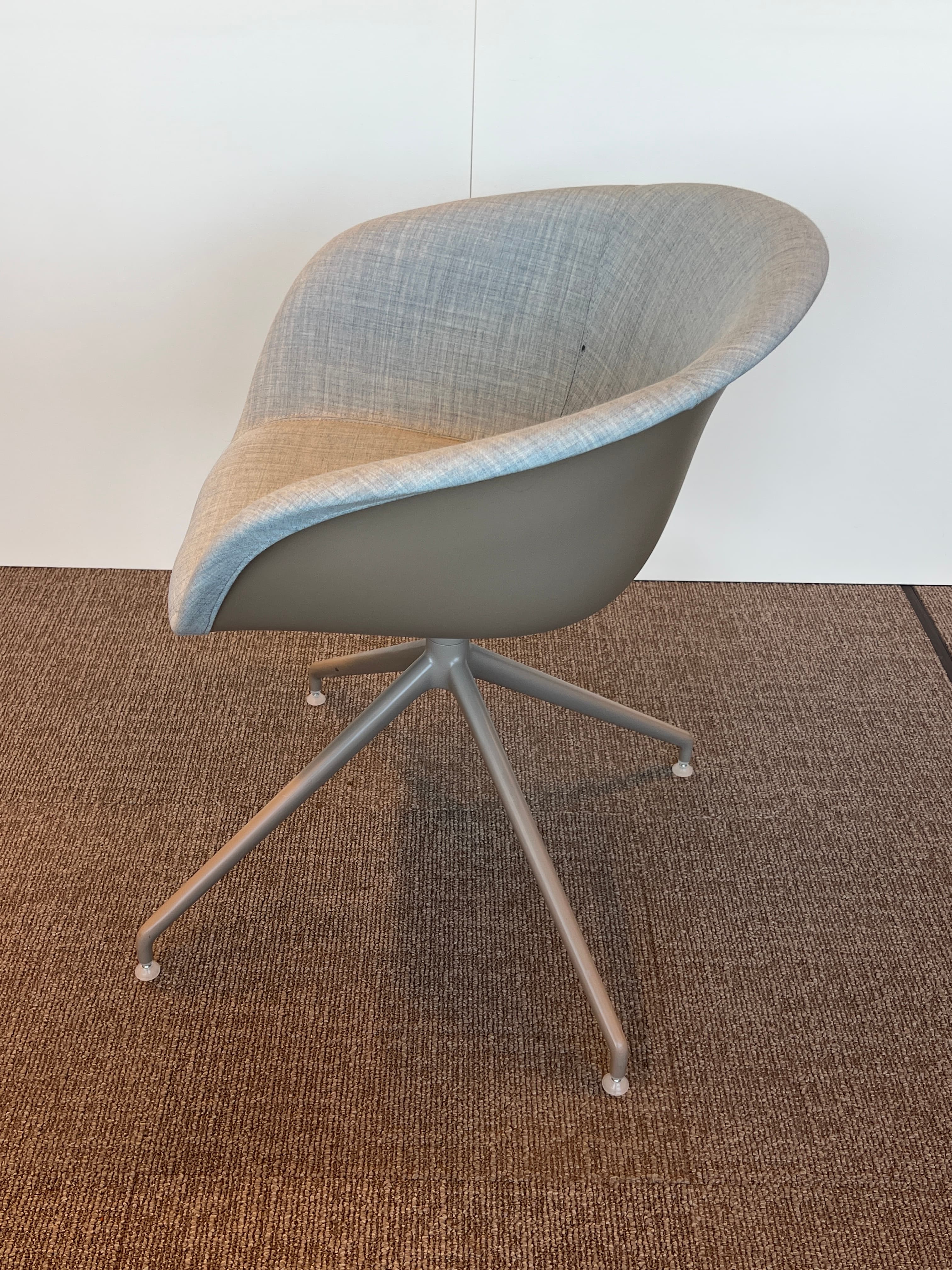 Fauteuil Arper en tissu bleu/gris-3