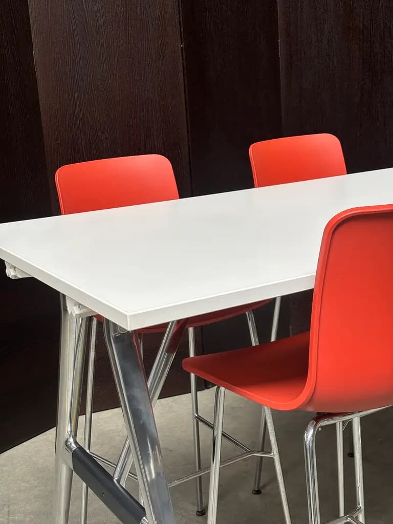 Vitra White High table-1