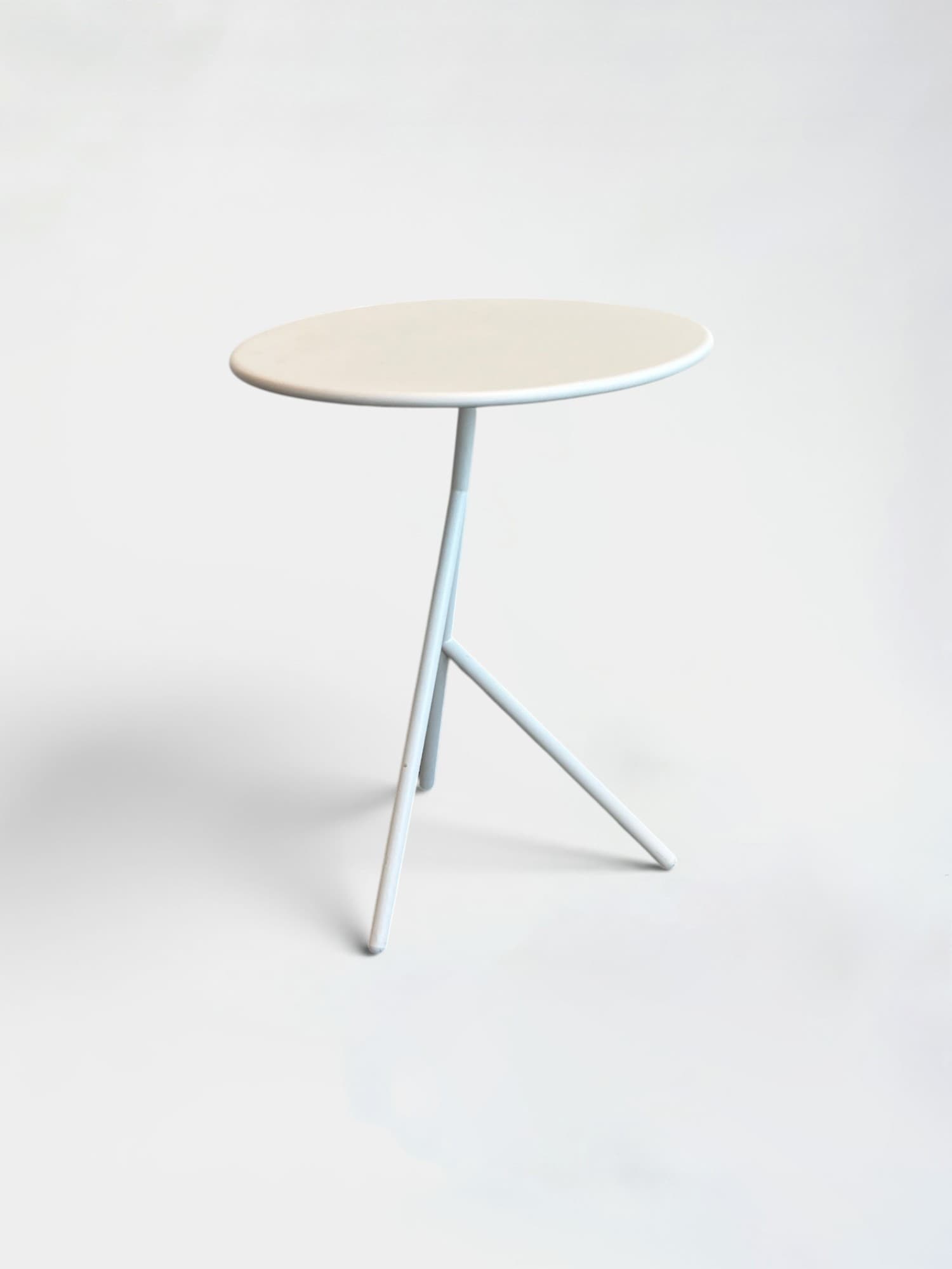 Table basse de 45 cm en bois et métal, blanche