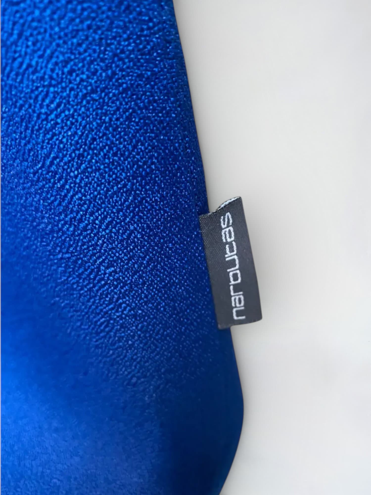 Narbutas Moon stackable electric blue chair on steel legs-4