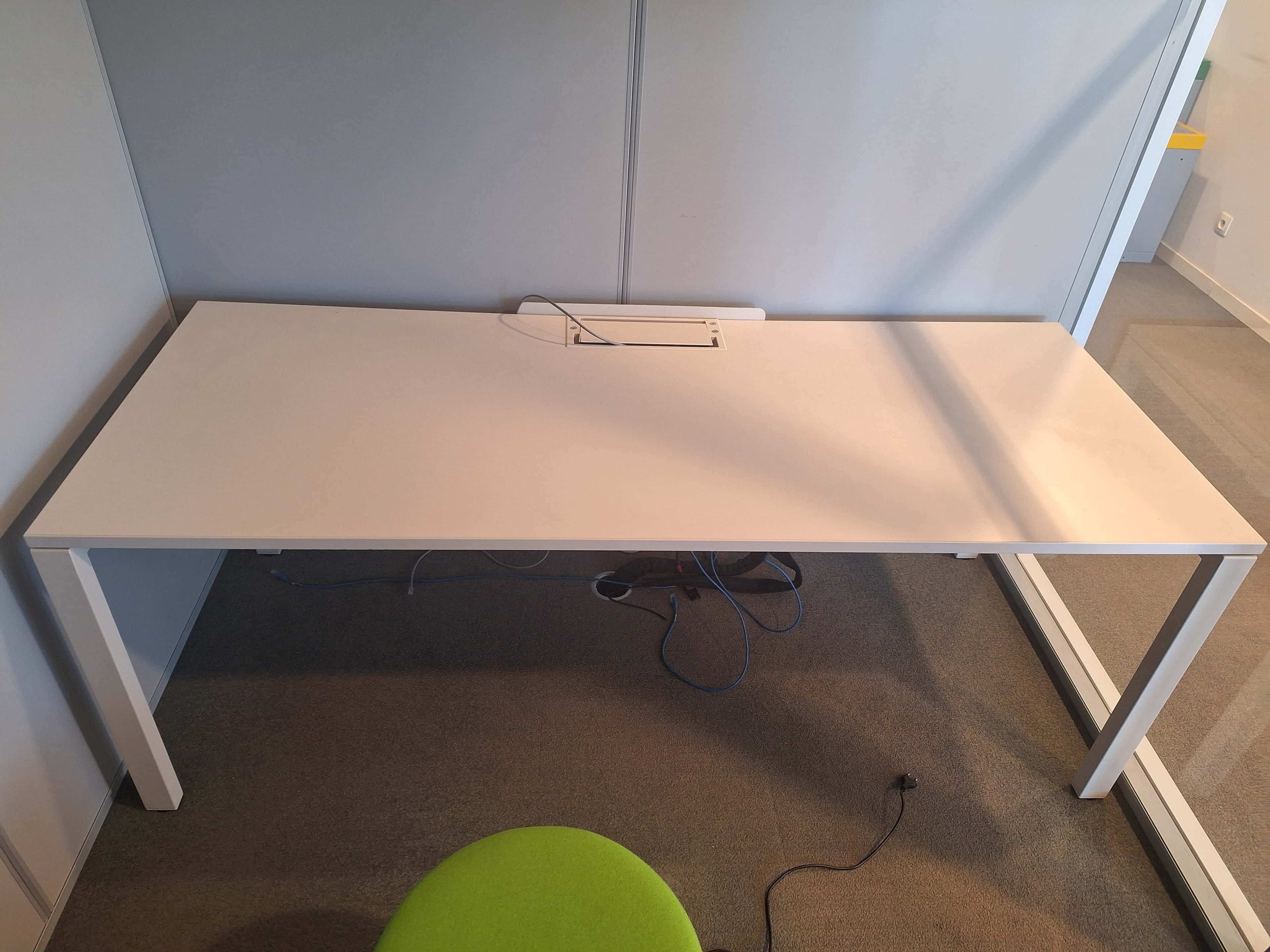 Vitra 200cm WorKit white desk with small damage on the top product image