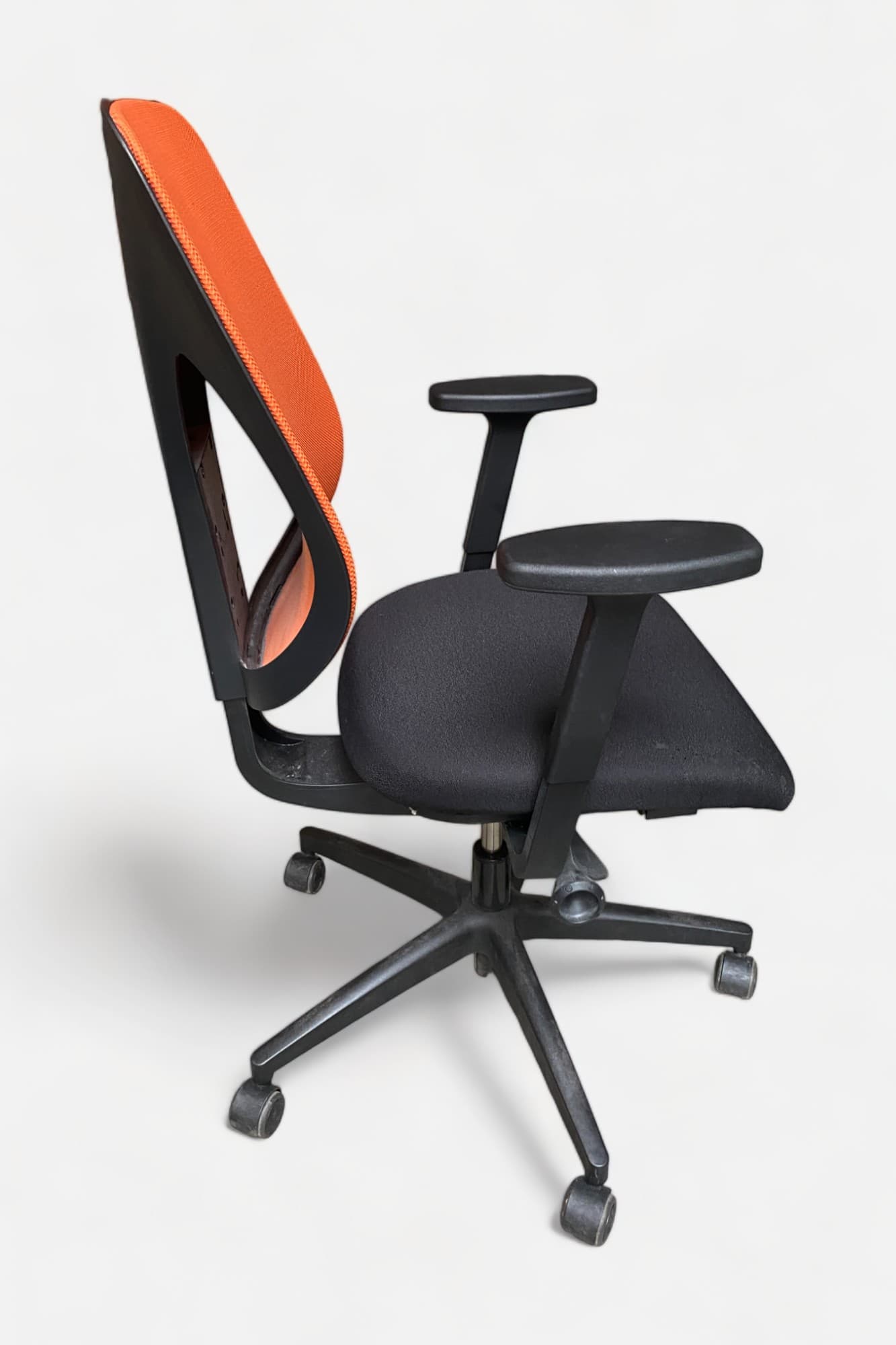 Giroflex Ergonomic orange and black office chair on wheels-2