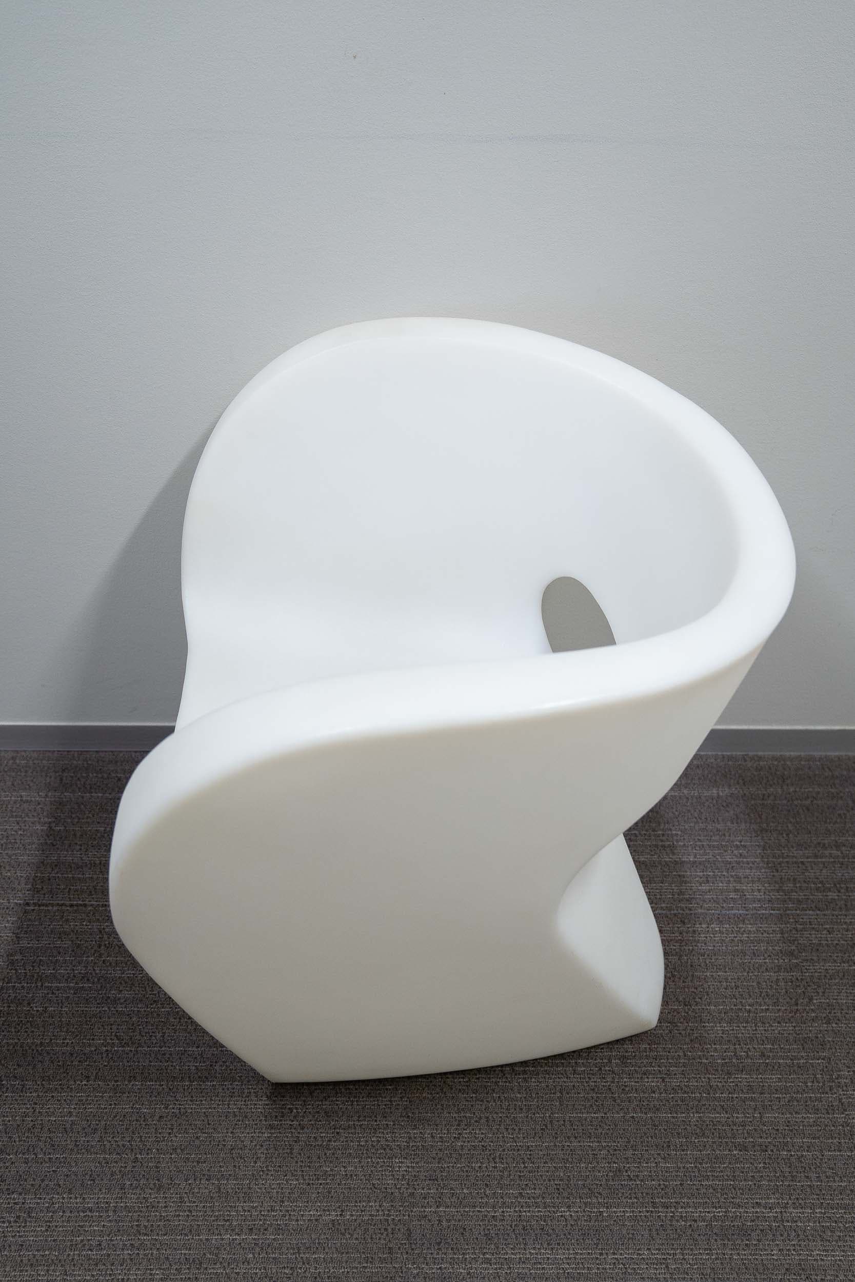 Moroso Little Albert White plastic chair outside-3