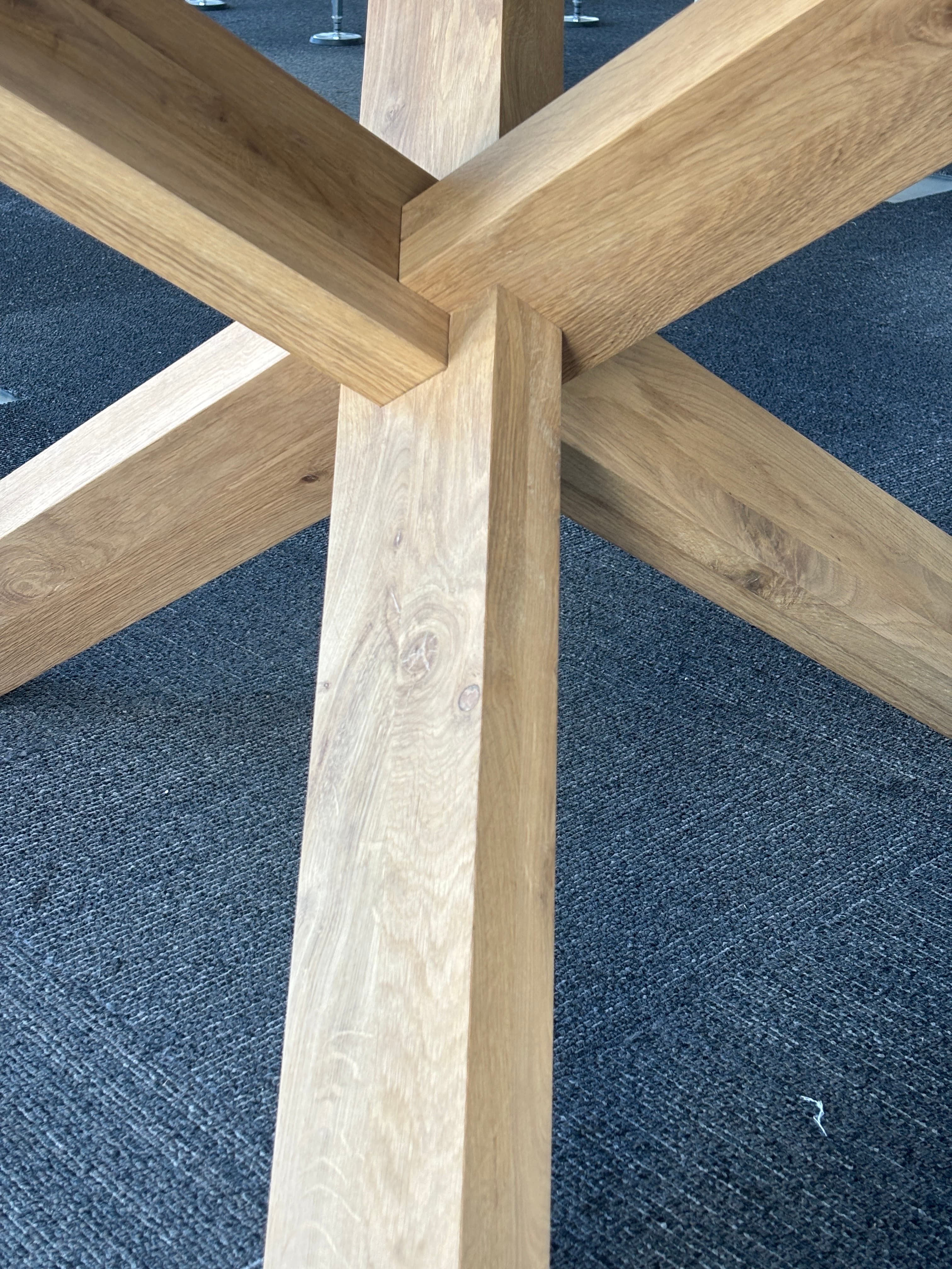 Ethnicraft Circle ronde eettafel van massief eikenhout, gekruiste centrale voet-5