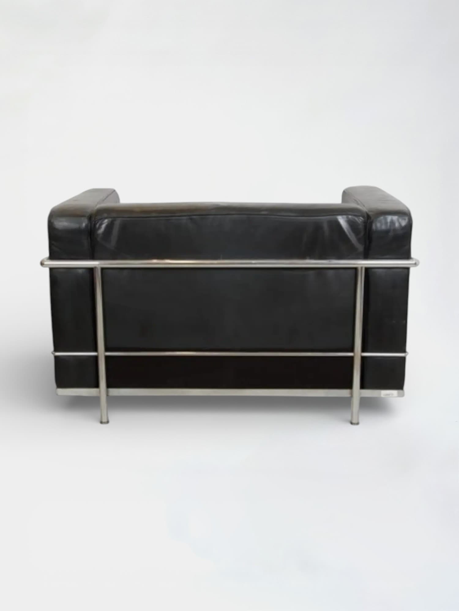 Cassina inspired black leather 2-seater sofa – Replica-0