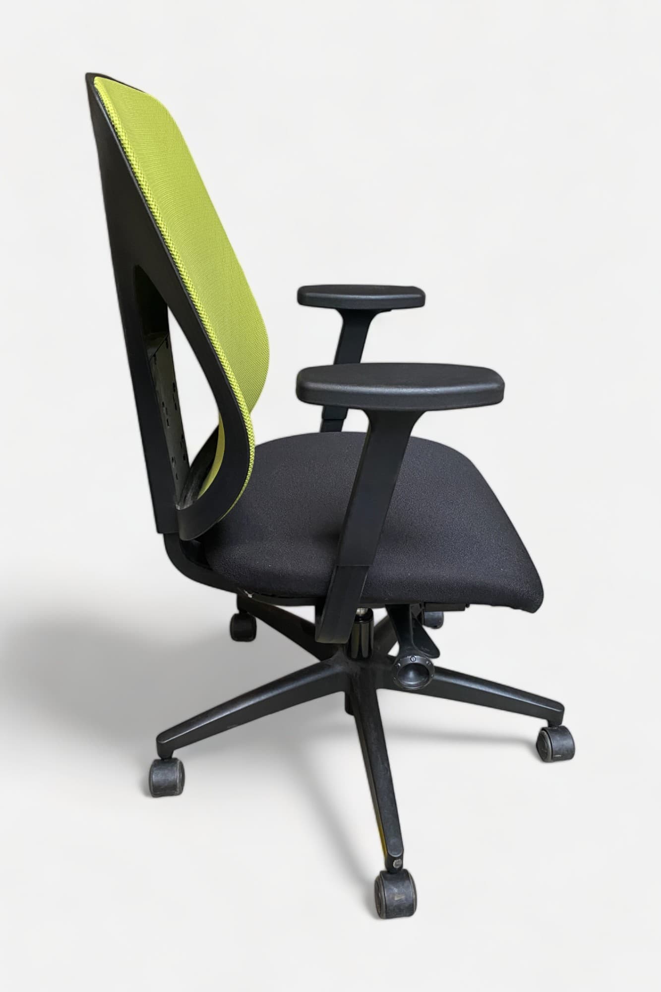 Giroflex Ergonomic adjustable green and black office chair on wheels-2