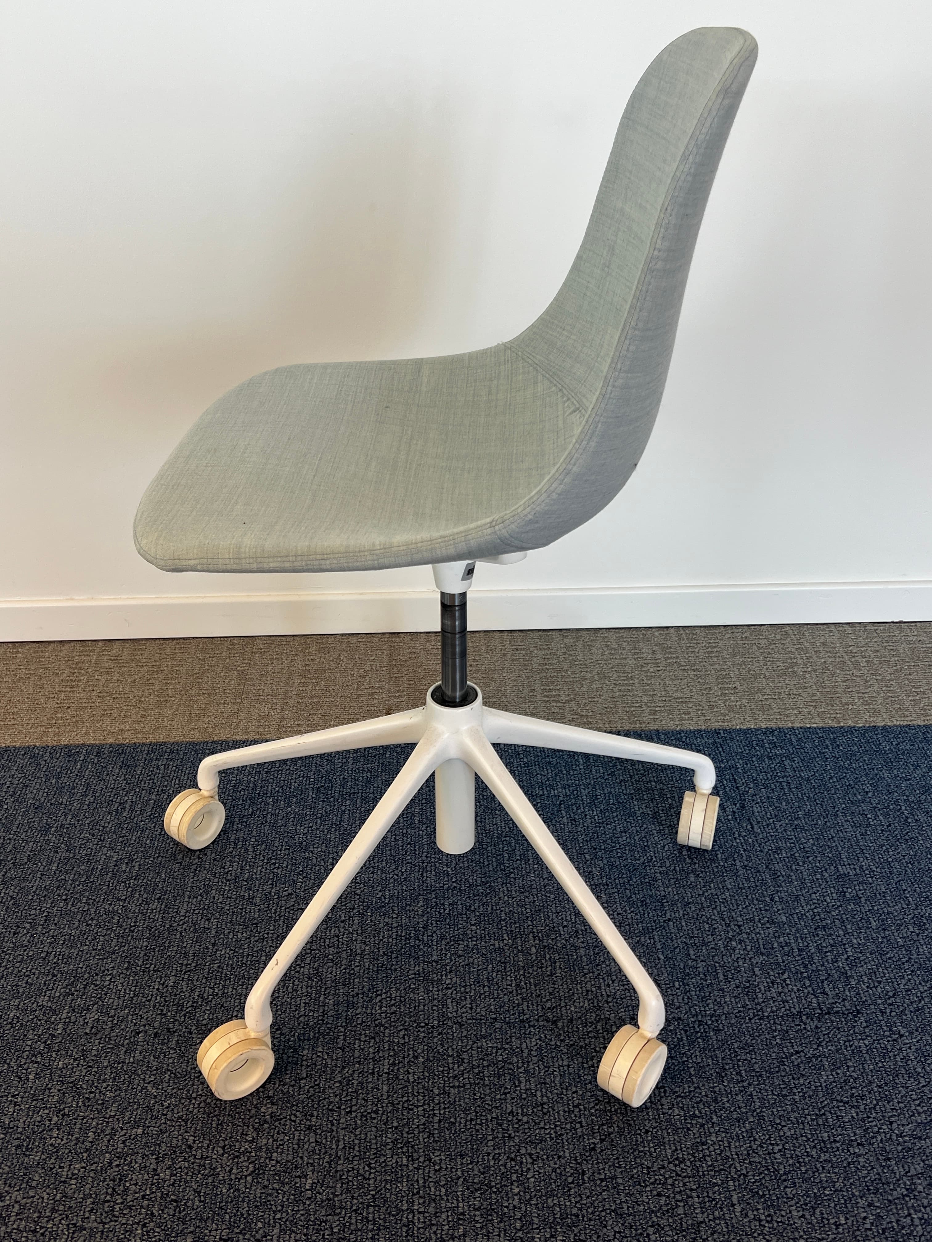 Infiniti Pure Loop mono Blue Fabric Adjustable Office Chair On Wheels-2