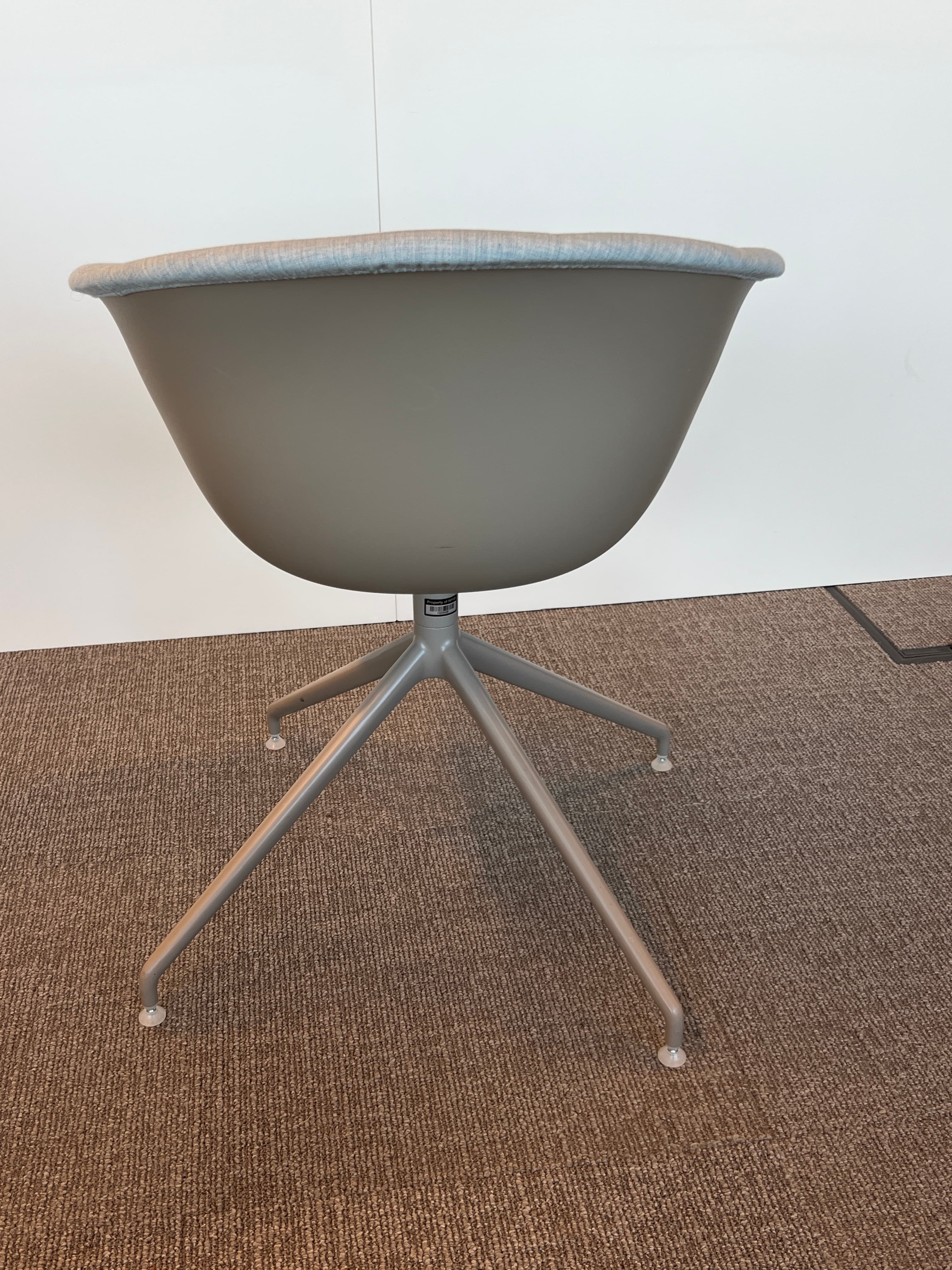 Fauteuil Arper en tissu bleu/gris-2