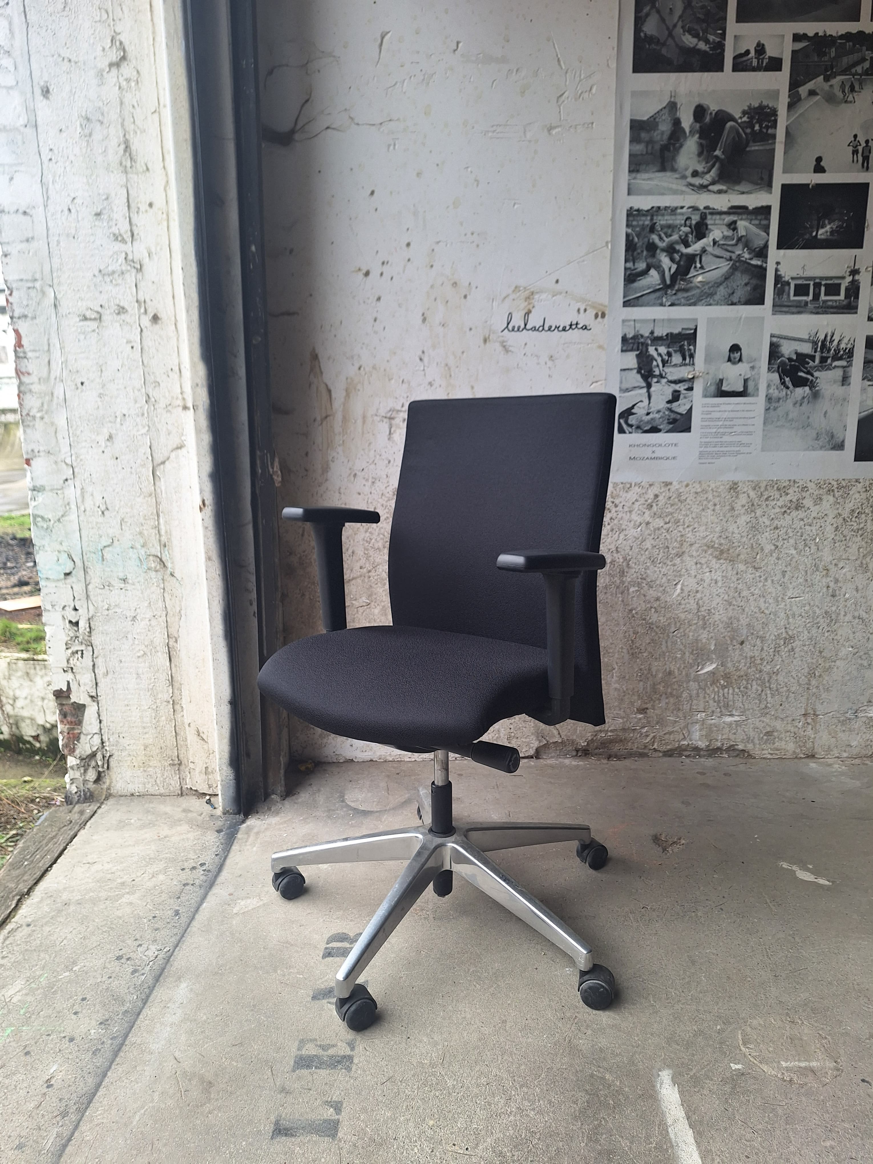 Intersthul Chaise de bureau sur roulettes NOIRE réglable-3