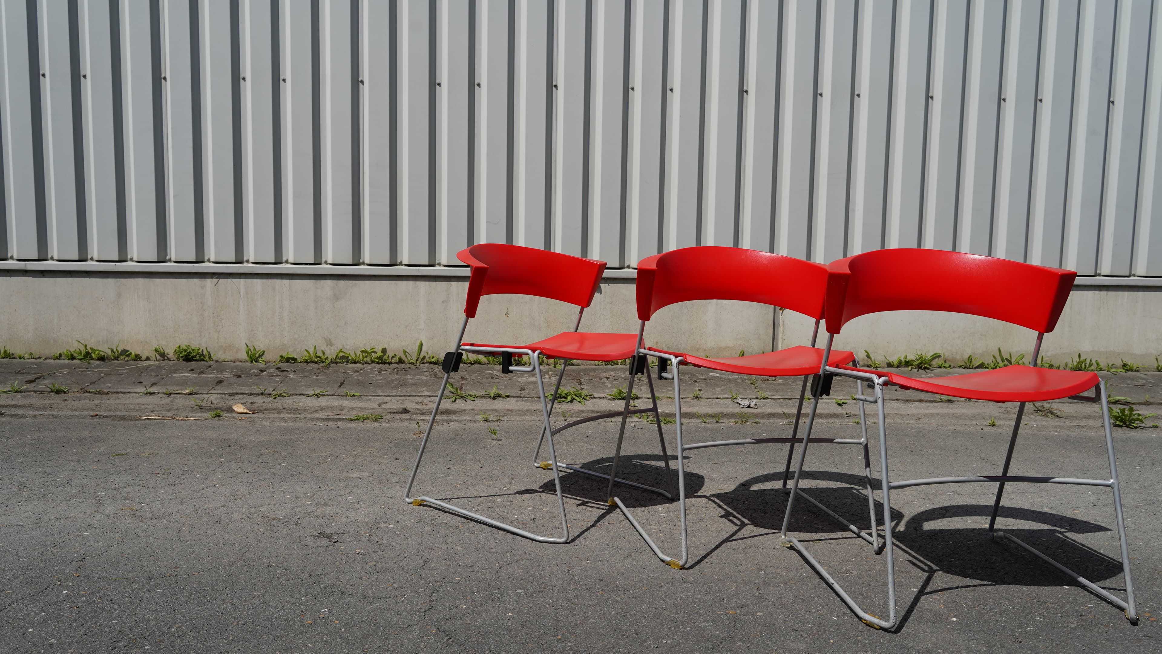 Giroflex red stackable chair-2