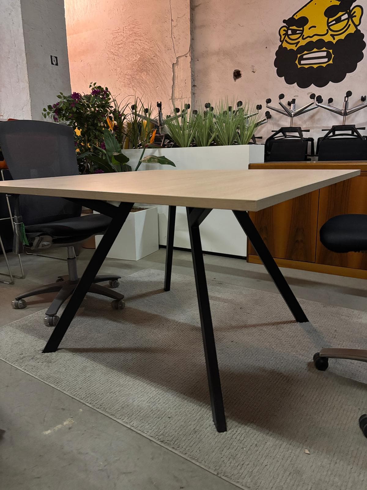 Rechthoekige 120 cm gelamineerde eikenhouten tafel met zwarte metalen poten-5