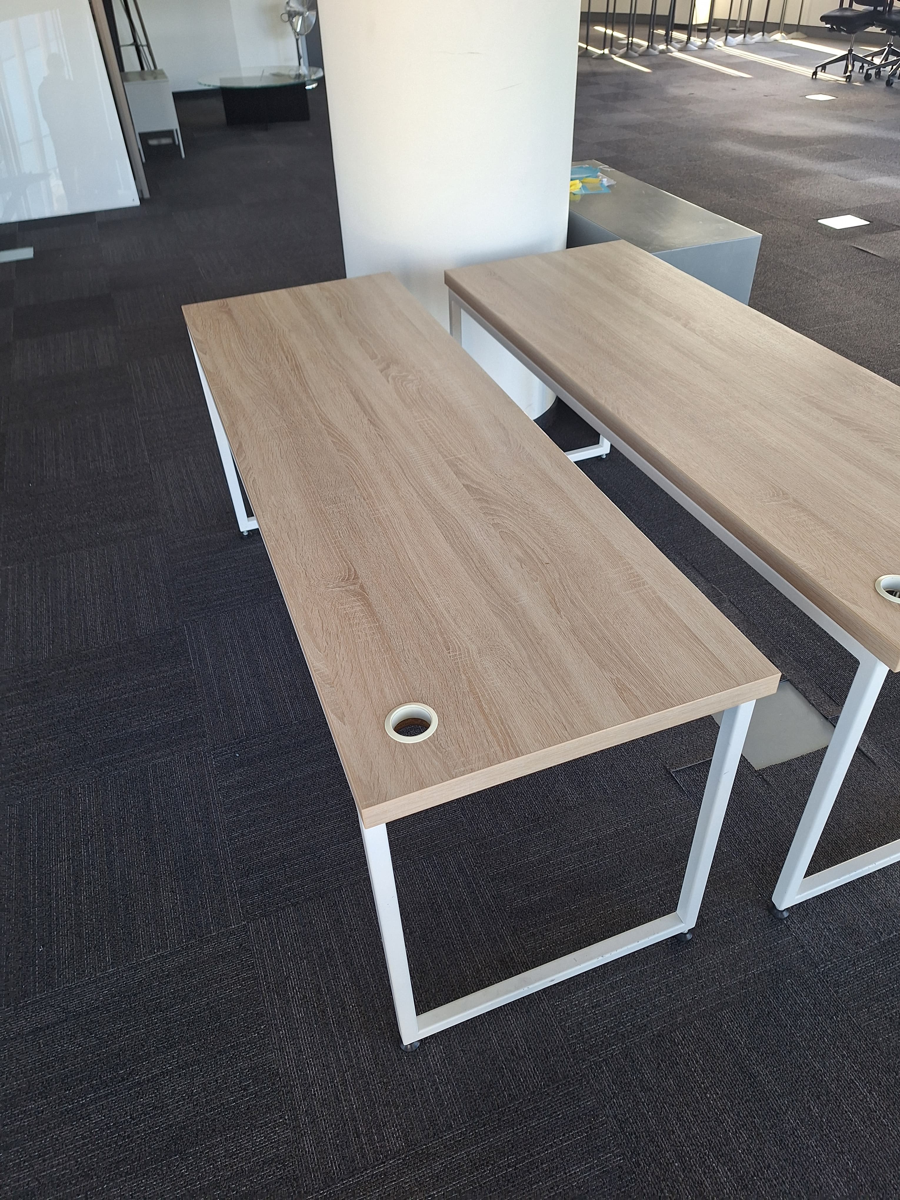 180cm laminate desk with top access and white legs-4