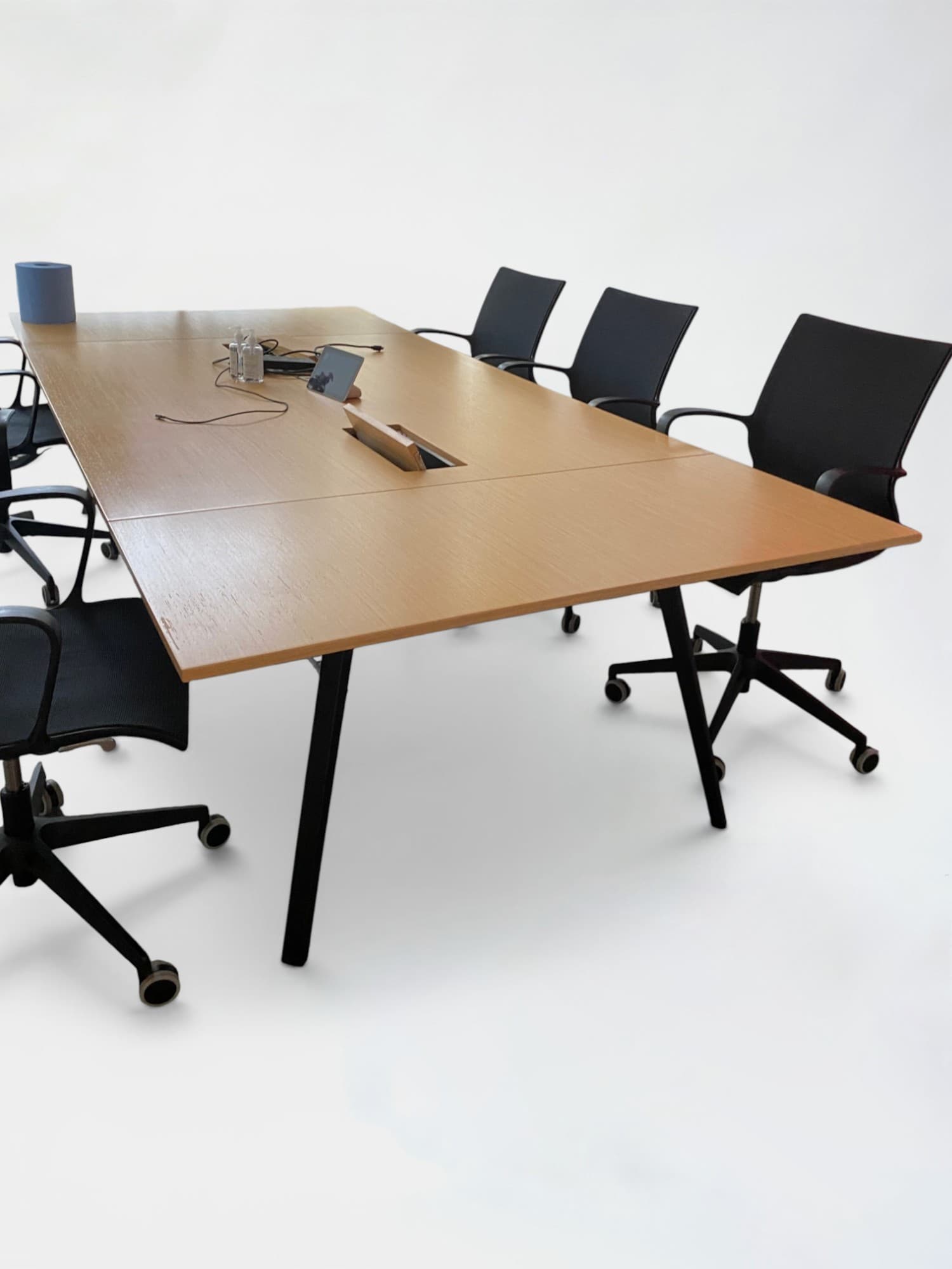 Vergadertafel van 300 cm, zwart, bruin, hout en metaal-0