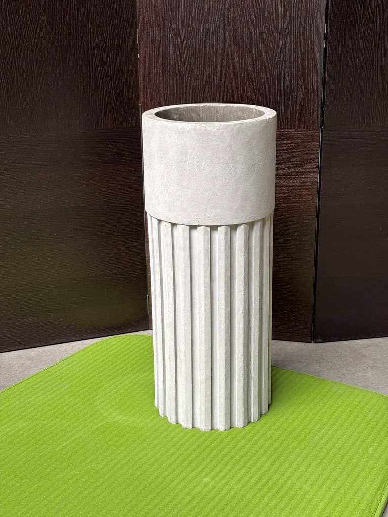 Jardinière en béton design Serax par Arjan De Feyter et Tim Vranken