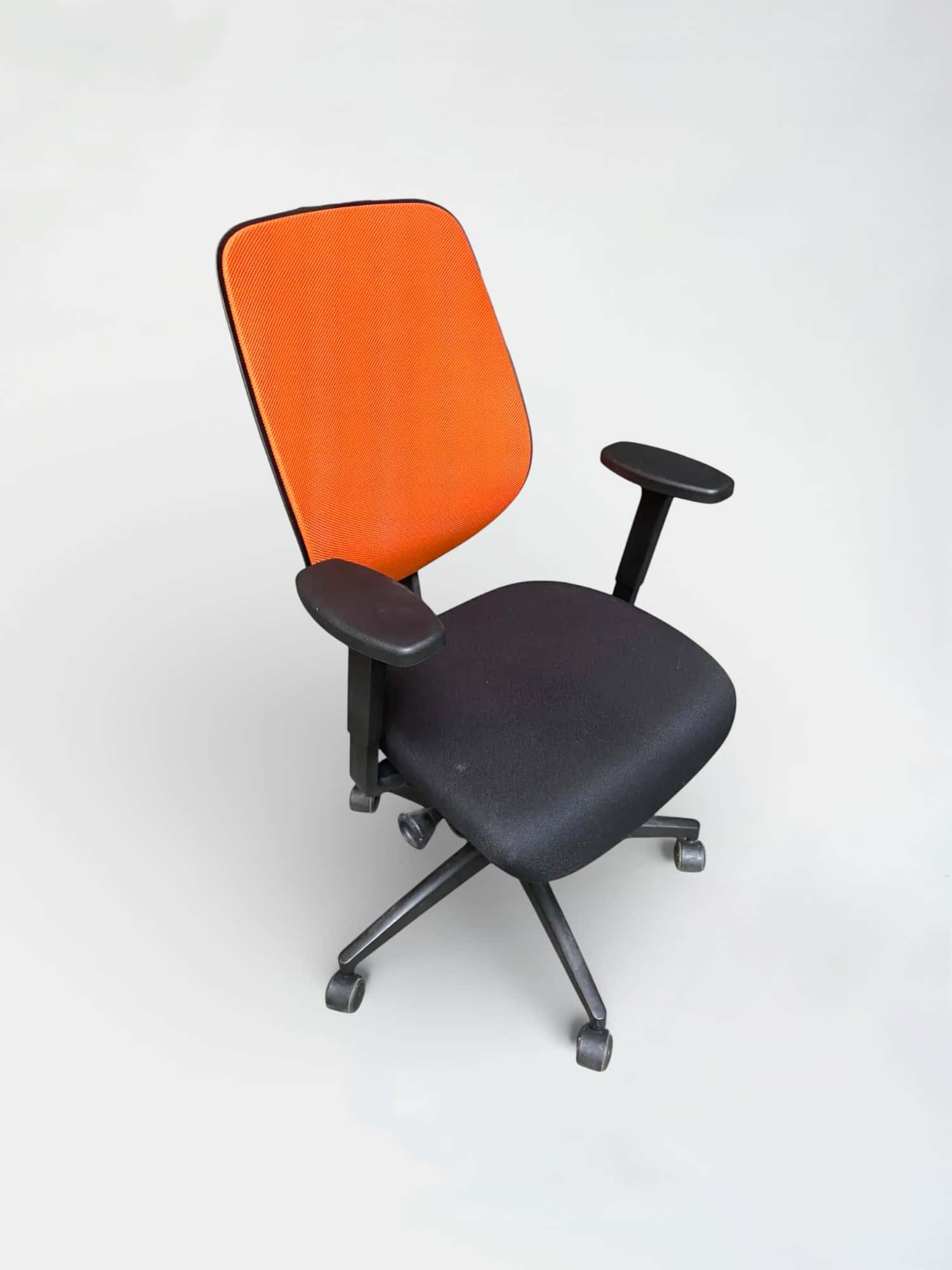 Giroflex Ergonomic orange and black office chair on wheels product image