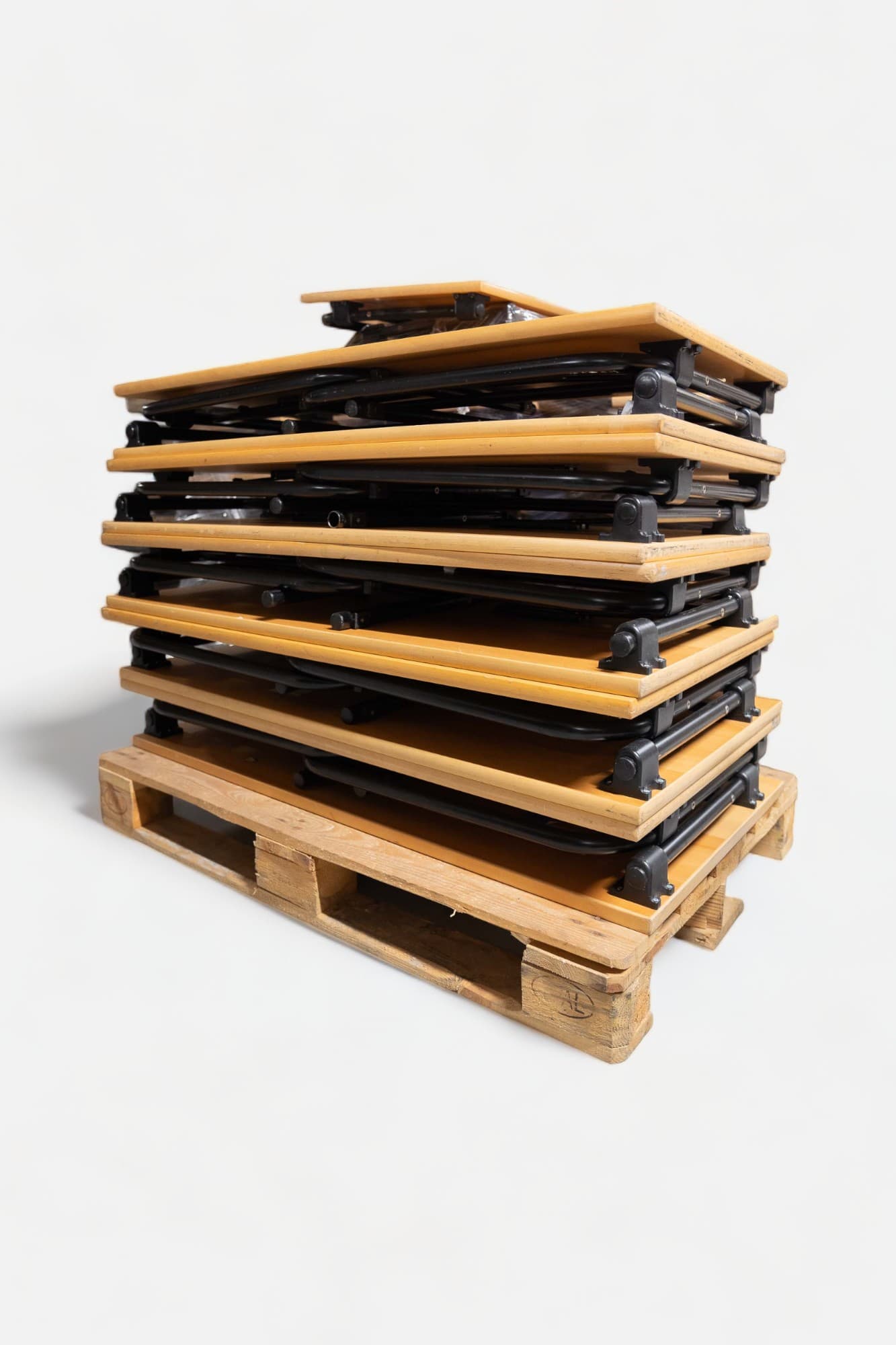 Kinnarps 120cm Wooden foldable table-3