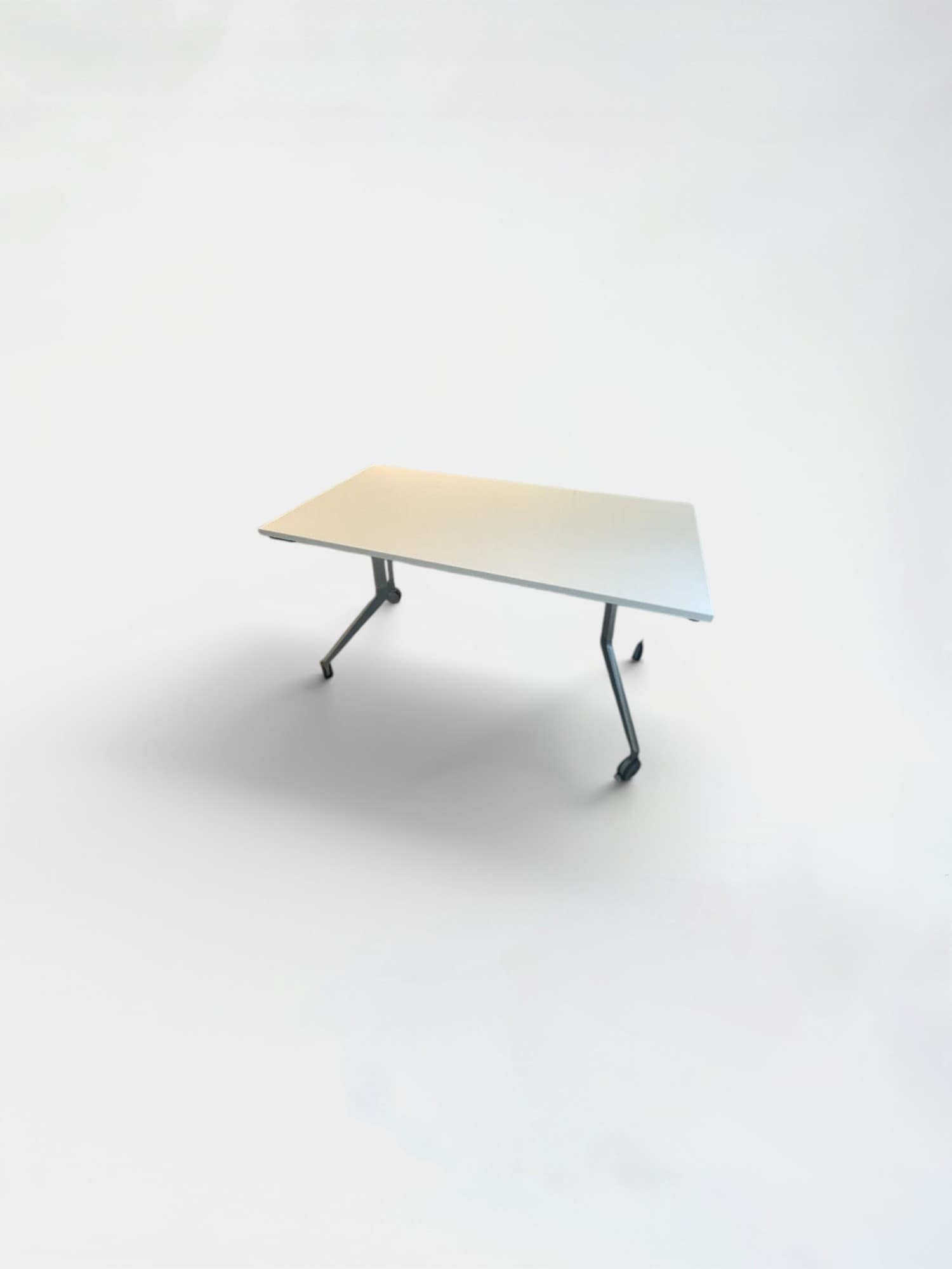 Haworth 200 cm opvouwbare vergadertafel in wit en crème met metalen poten