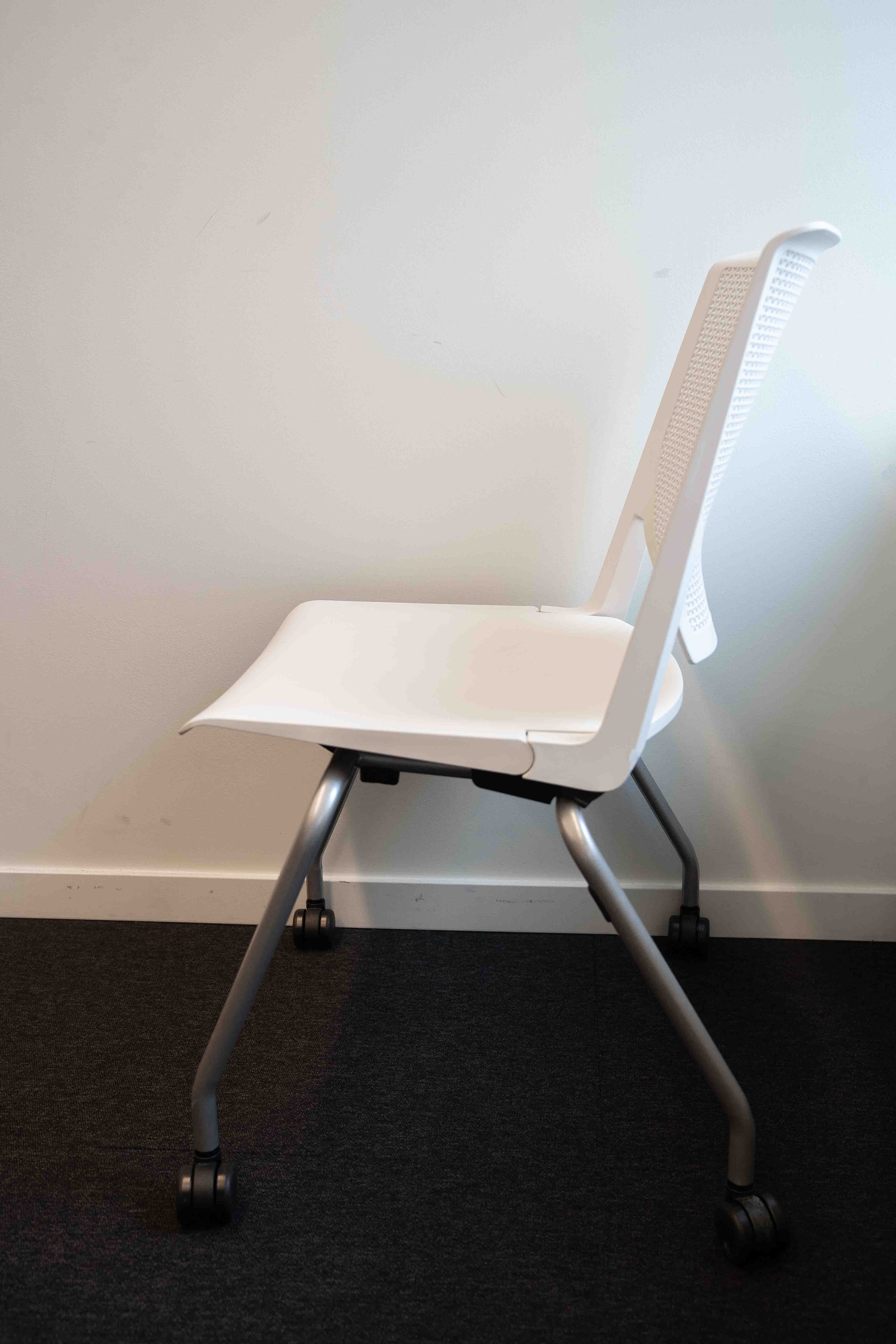 HAWORTH Witte Plastic Bureaustoel met Ademende Rugleuning op Wielen-2