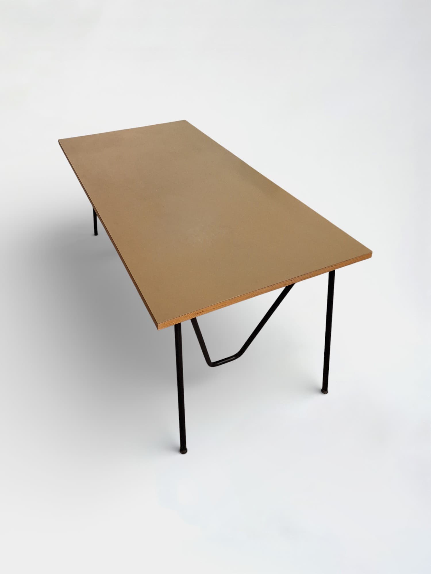 Yellow-gold table in multiplex top 160cm